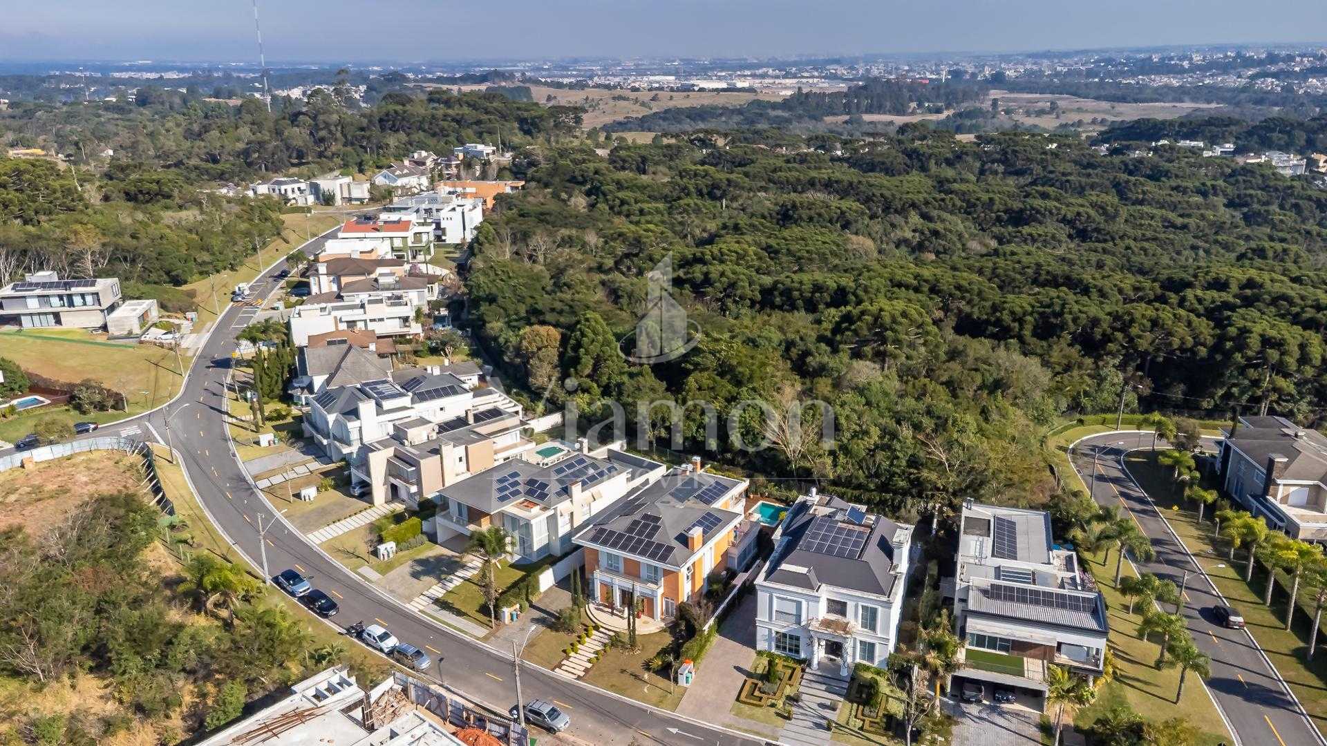 Linda residência de 4 Suítes de 498m  no Alphaville , PINHAIS ...