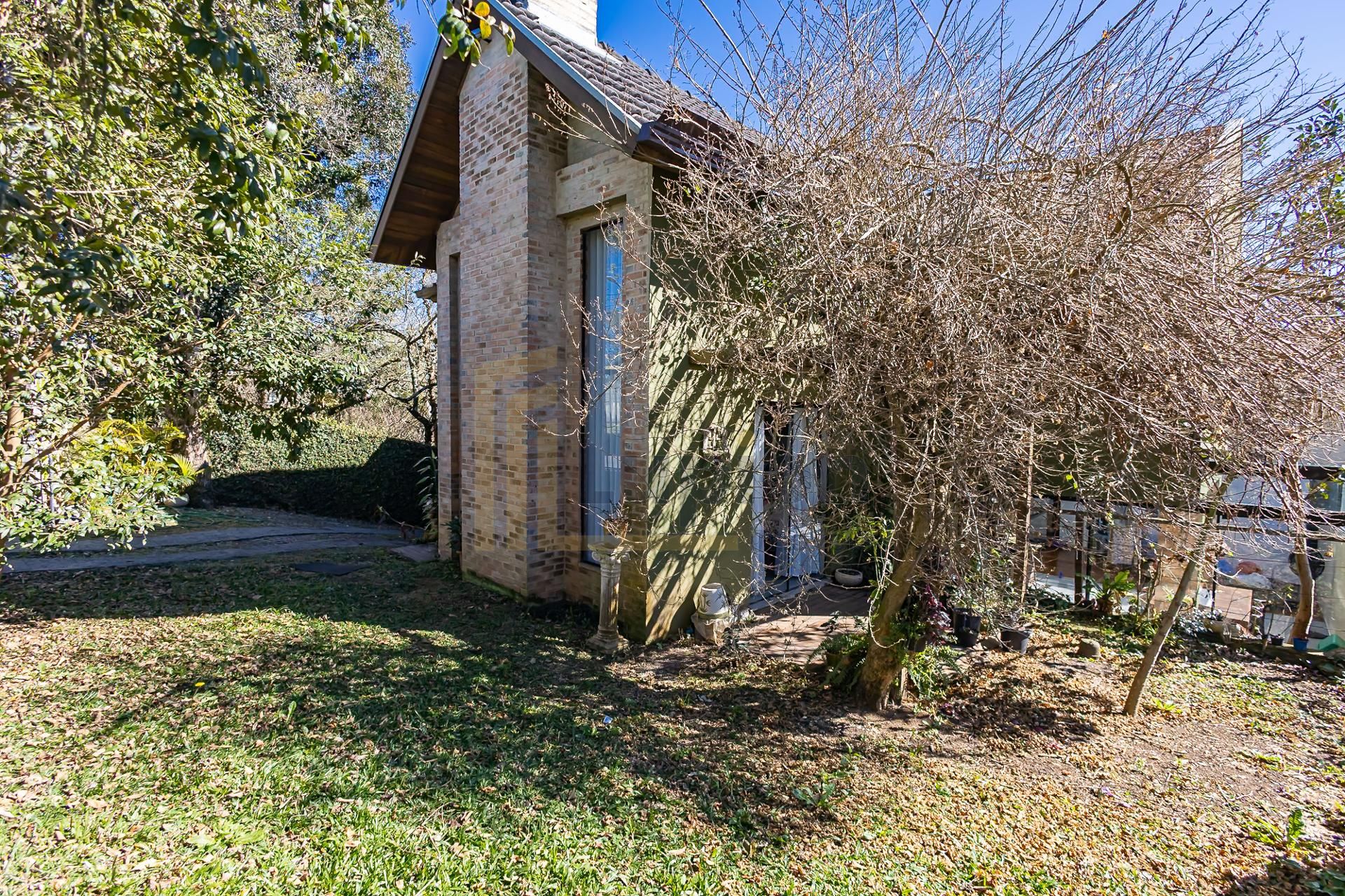 Casa com Toques Rústicos  3 Quartos, Suíte, Lareira, SPA no Pi...