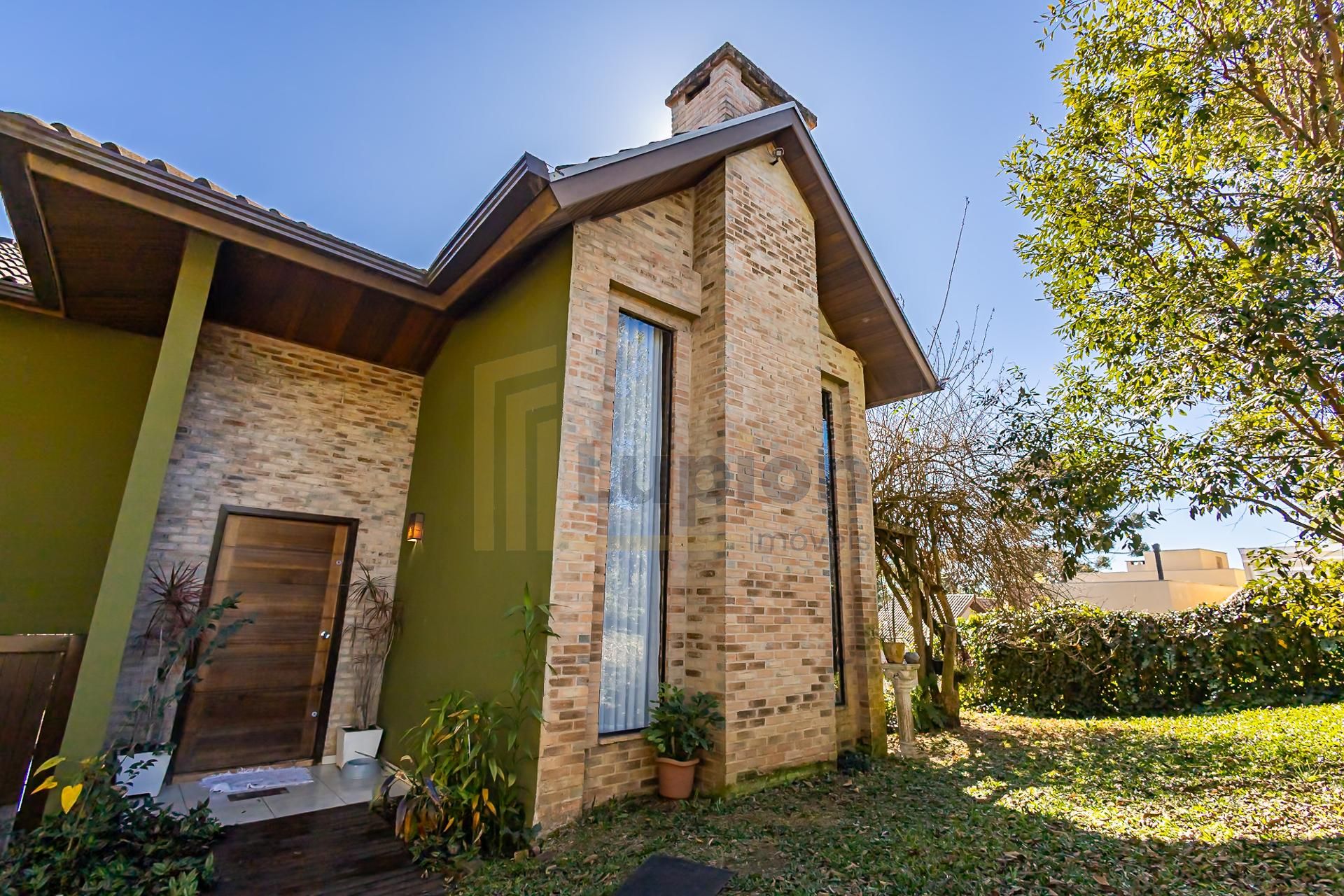 Casa com Toques Rústicos  3 Quartos, Suíte, Lareira, SPA no Pi...