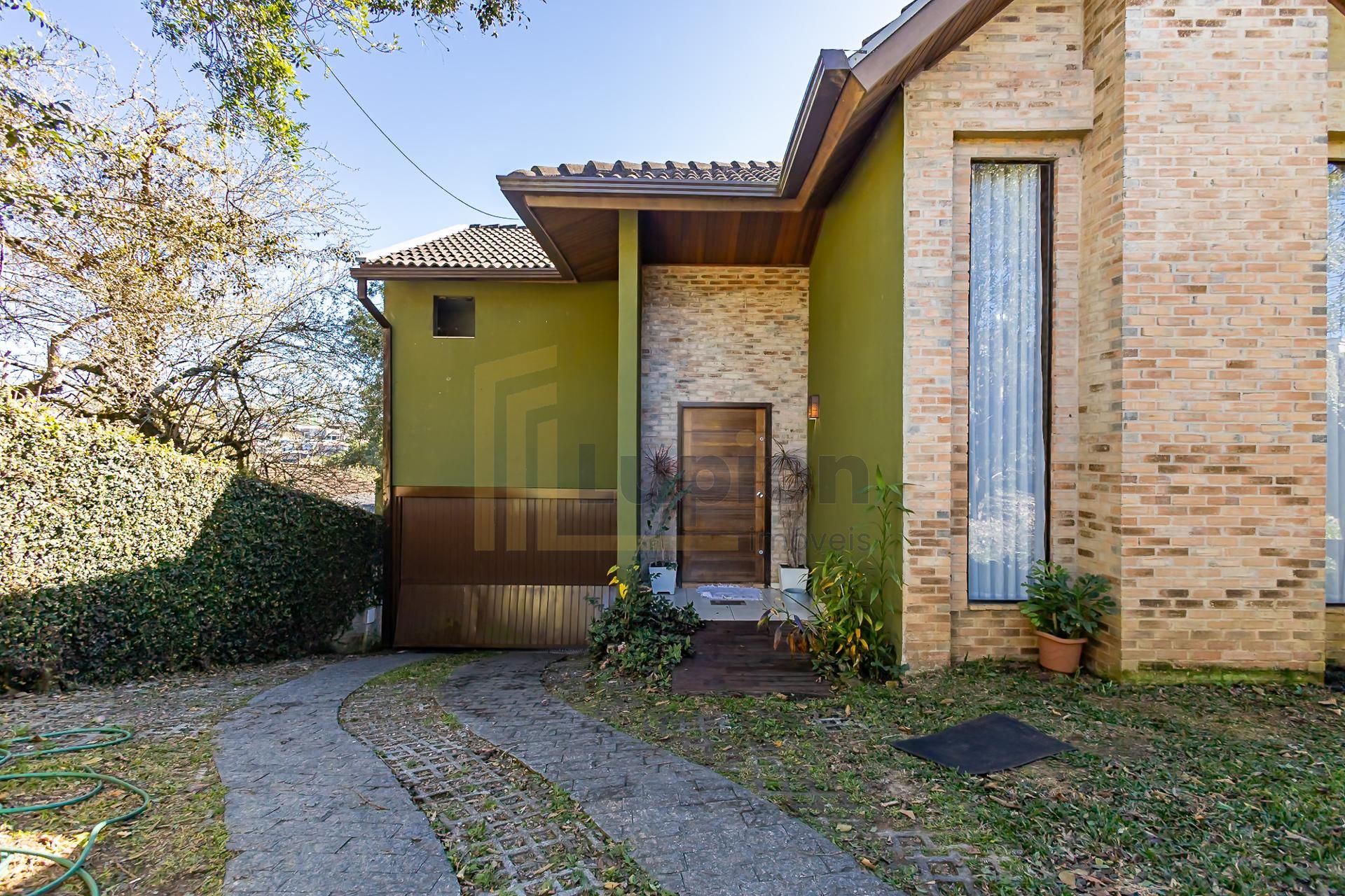 Casa com Toques Rústicos  3 Quartos, Suíte, Lareira, SPA no Pi...