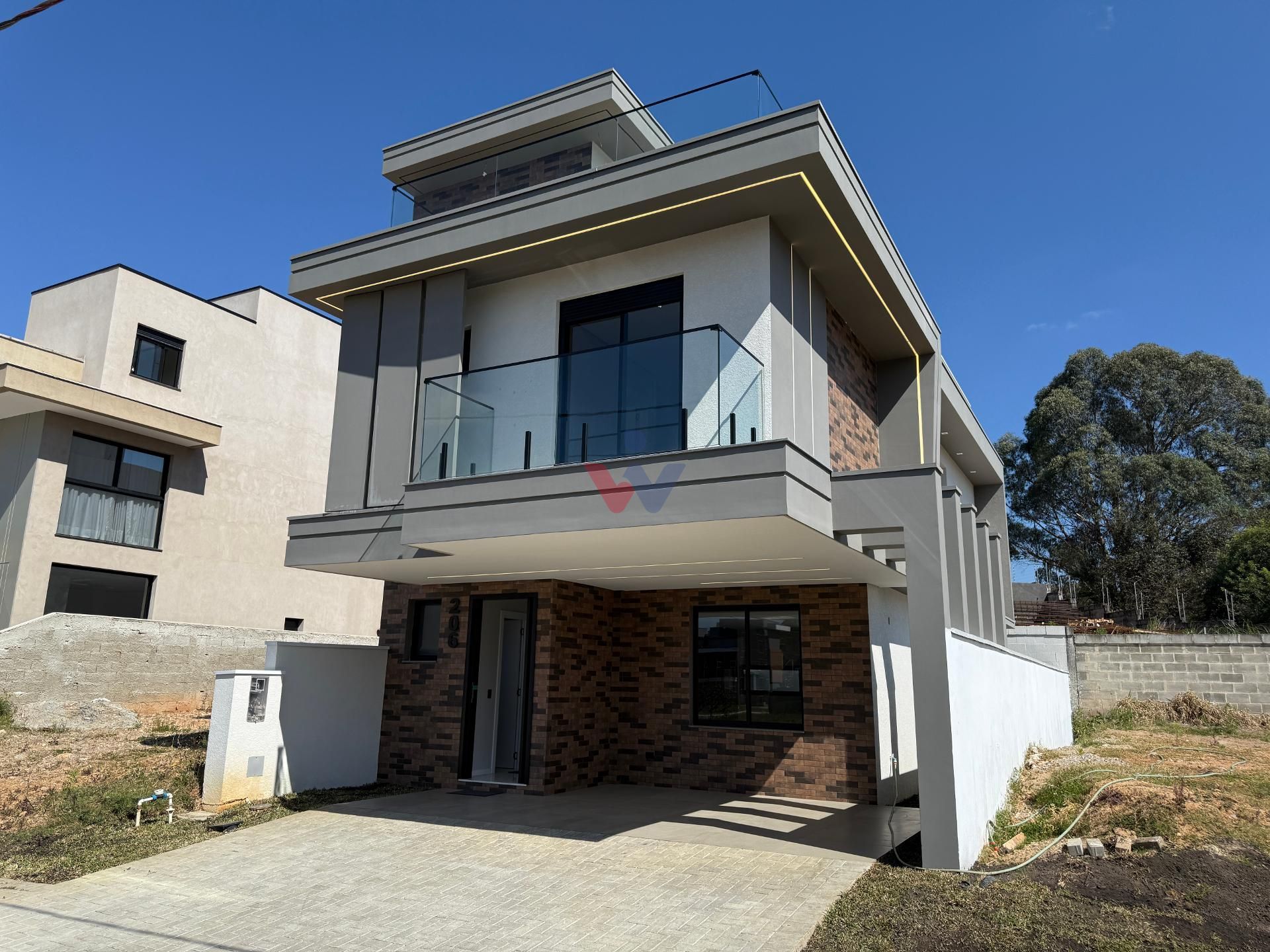 Casa com 4 dormitorios em condominio, santa cândida, CURITIBA ...