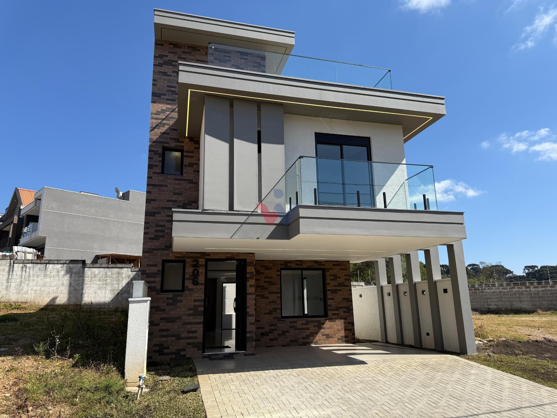 Casa com 4 dormitorios em condominio, santa cândida, CURITIBA ...