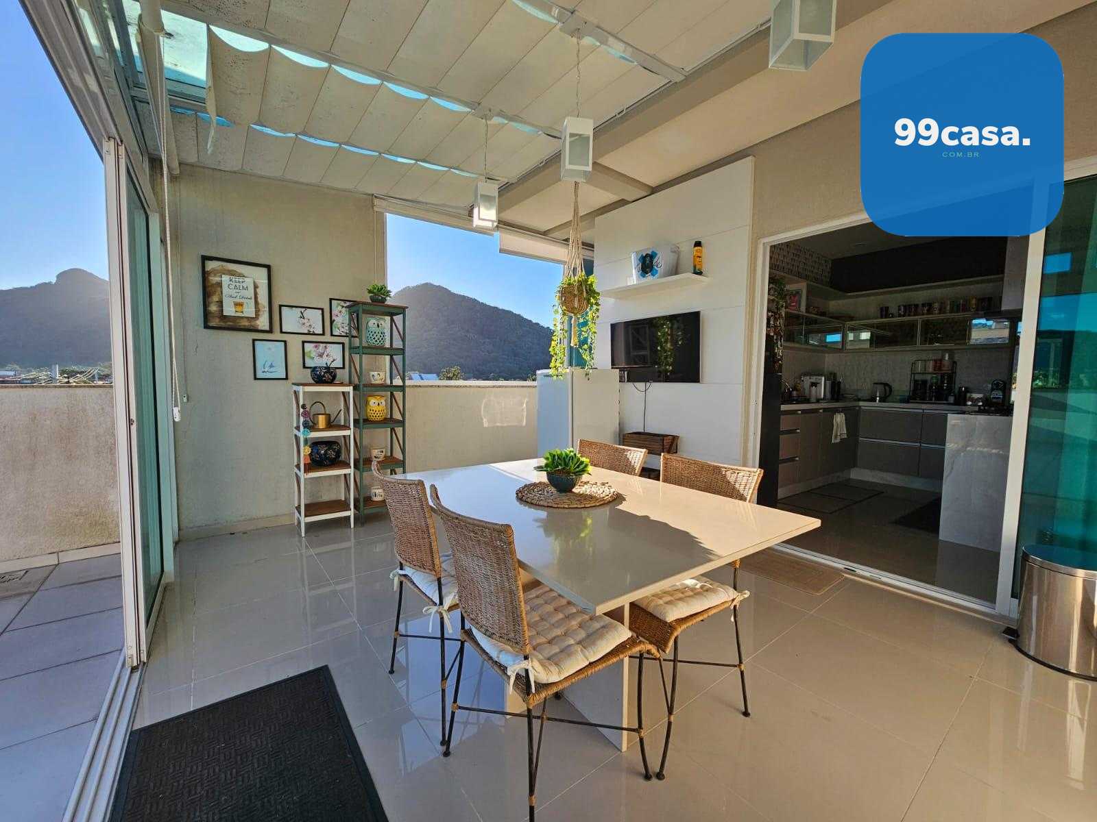 Excelente Cobertura à venda com 3 quartos, Caiobá, MATINHOS - PR