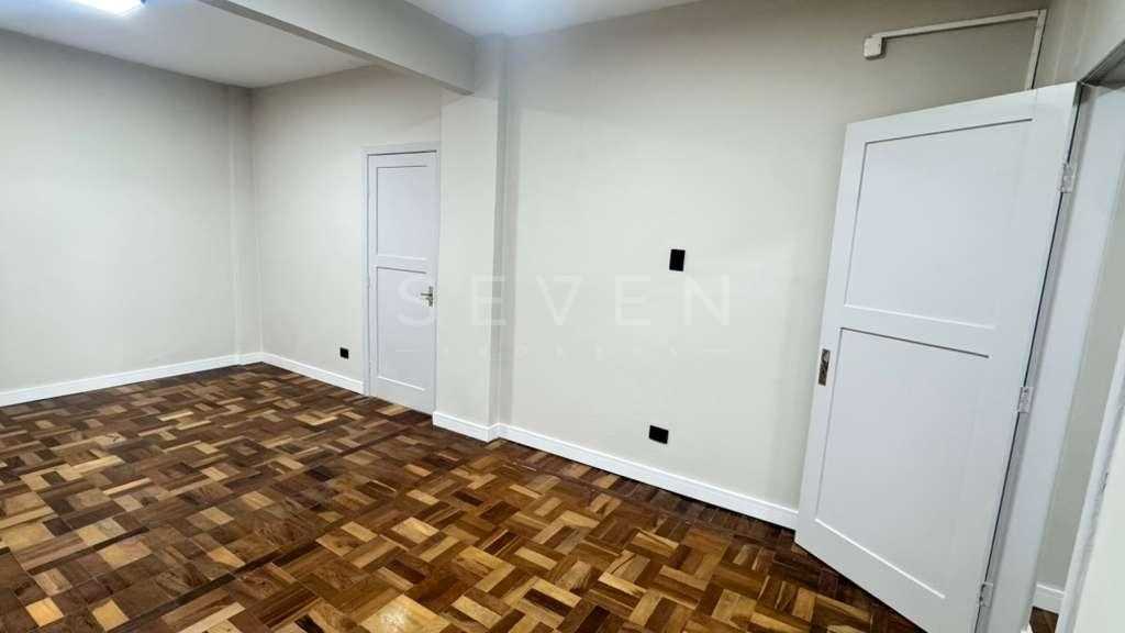 Sala comercial a venda  na Rua. Alameda Doutor Muricy, 970