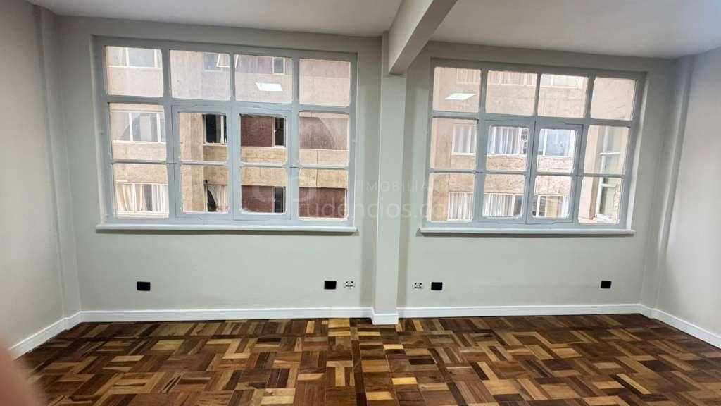 Sala comercial a venda  na Rua. Alameda Doutor Muricy, 970