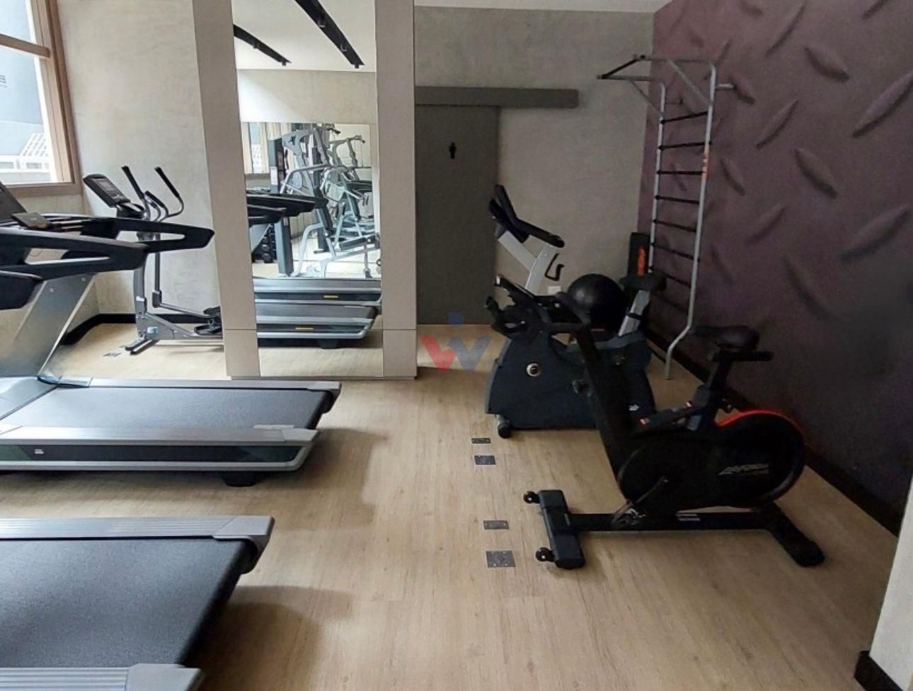 DUPLEX NO CORAÇÃO DO BATEL, 95m  privativos, 2 vagas. Rua Gute...