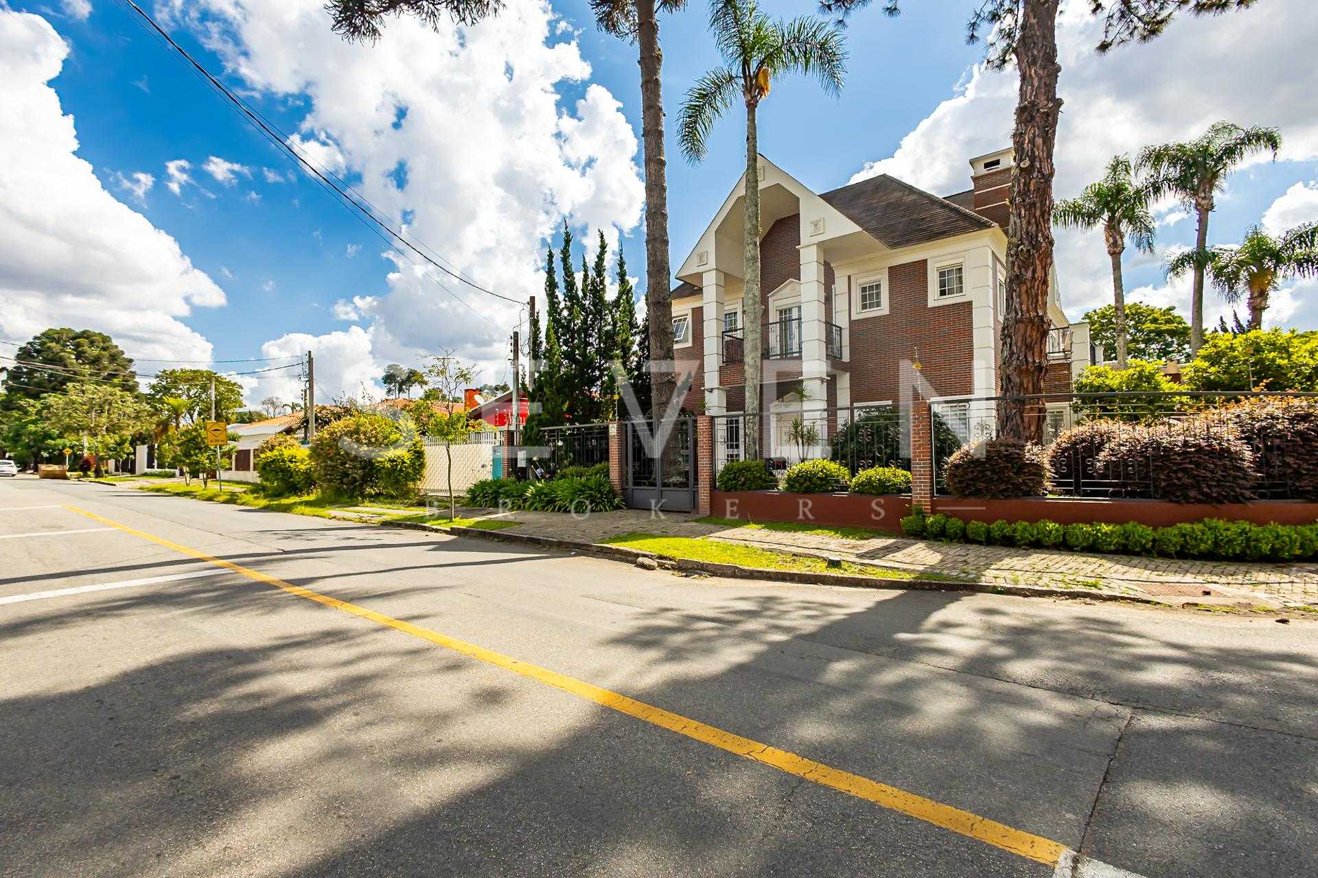 Casa Icônica no Jardim Social em frente do Bosque de Portugal ...