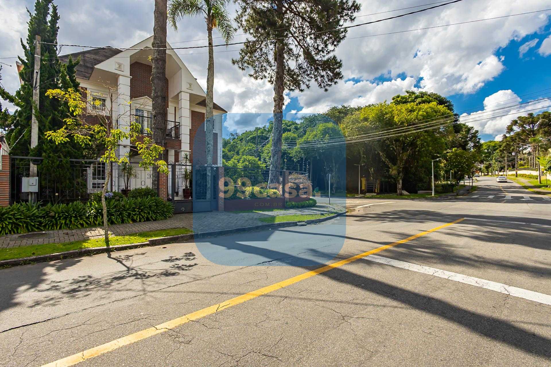 Casa Icônica no Jardim Social em frente do Bosque de Portugal ...