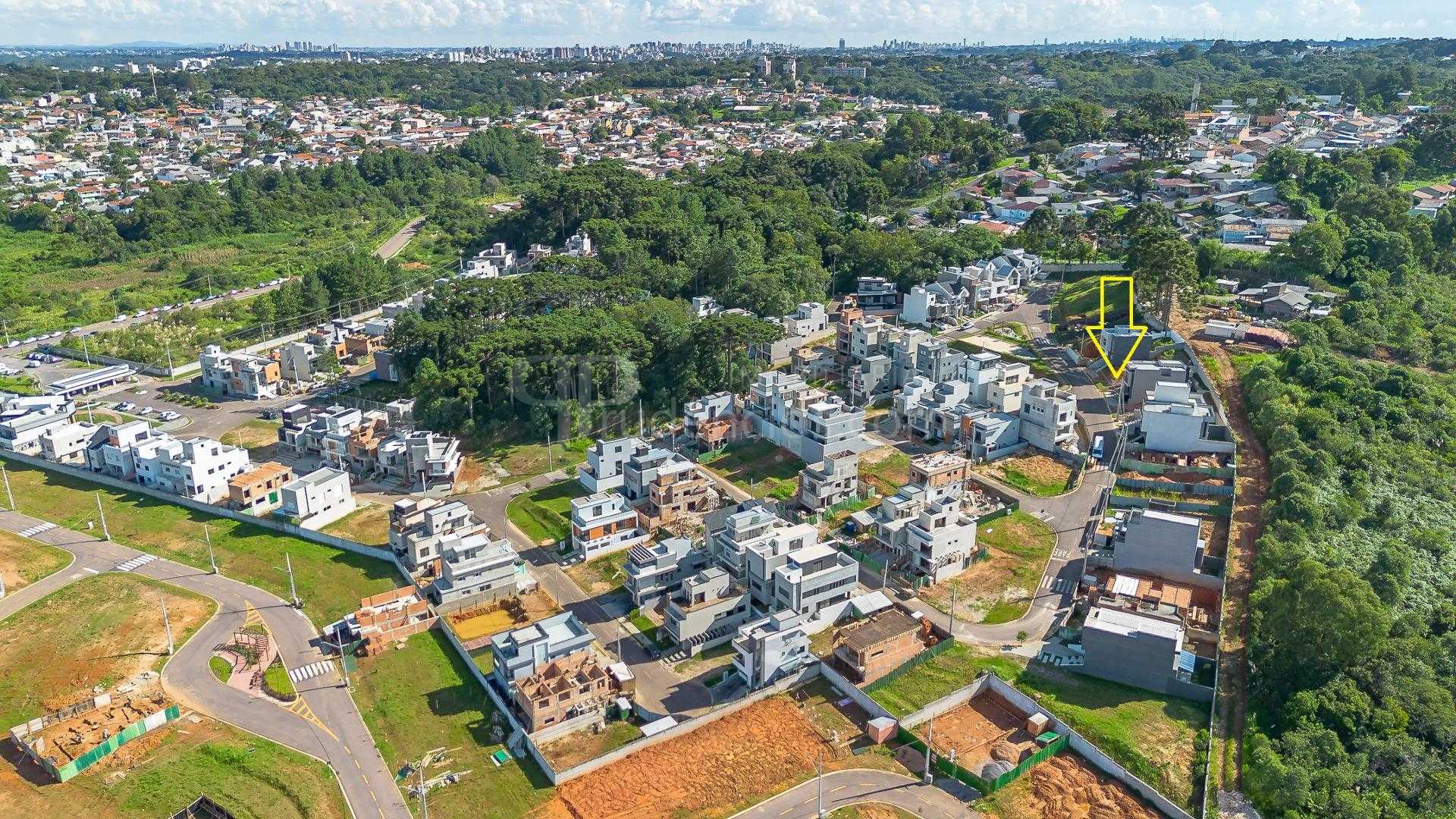 Terreno no Paysage Vivendas do Bosque 181m  - de R  289.900 po...