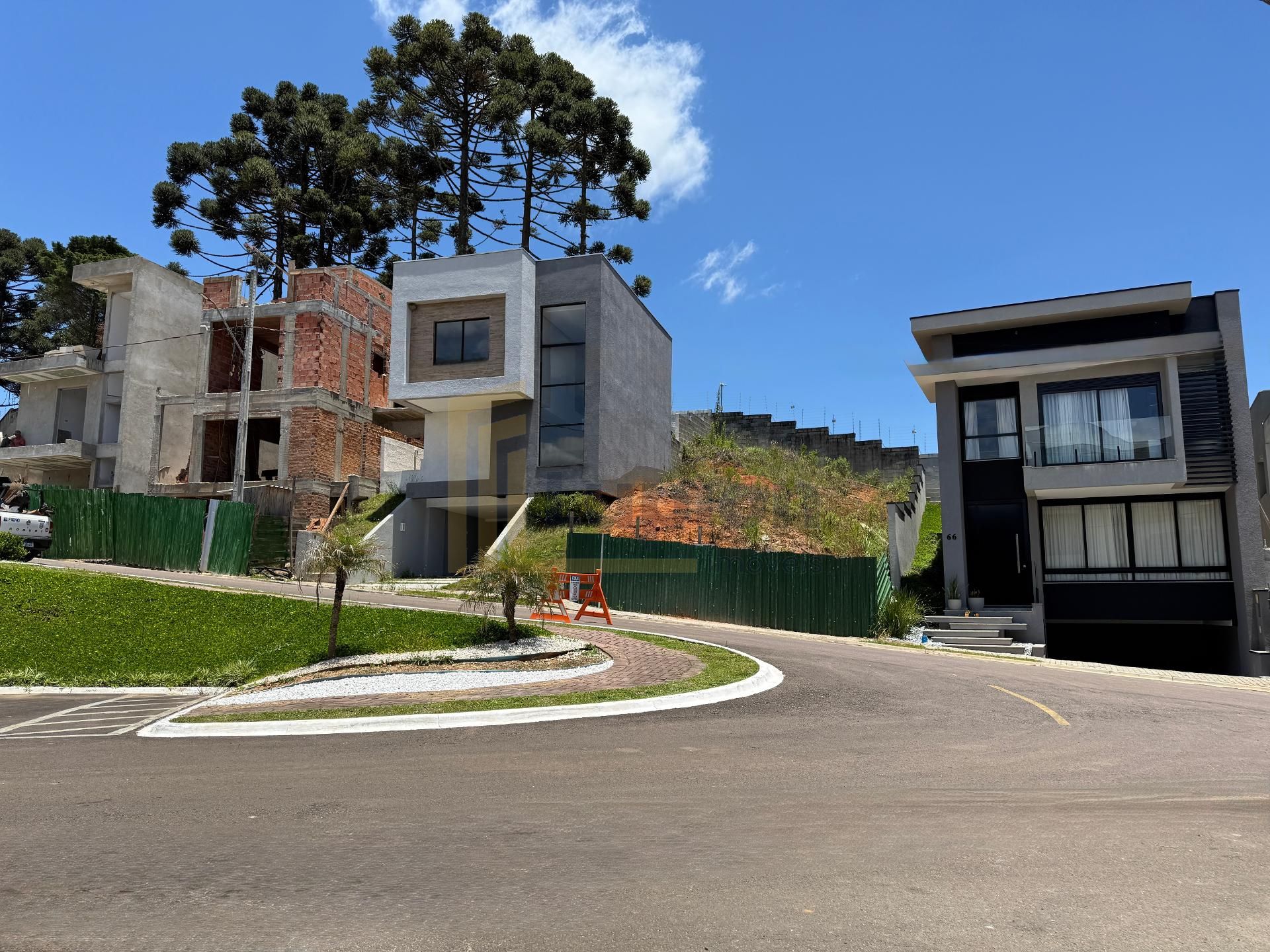 Terreno no Paysage Vivendas do Bosque 181m  - de R  289.900 po...