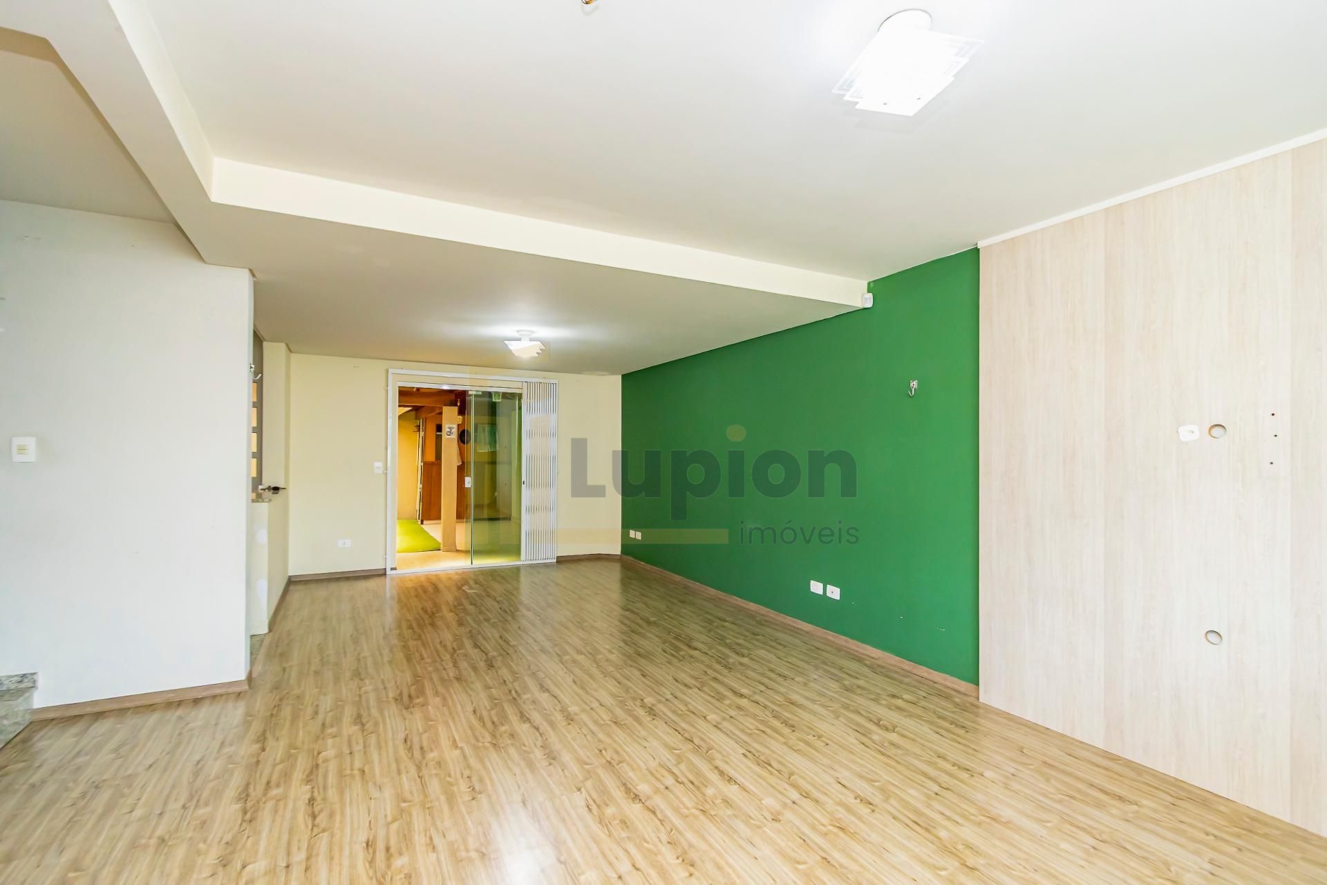 Cajuru Sobrado 3 Dorms, Suíte c  Hidro, Ático, Perto de Tudo