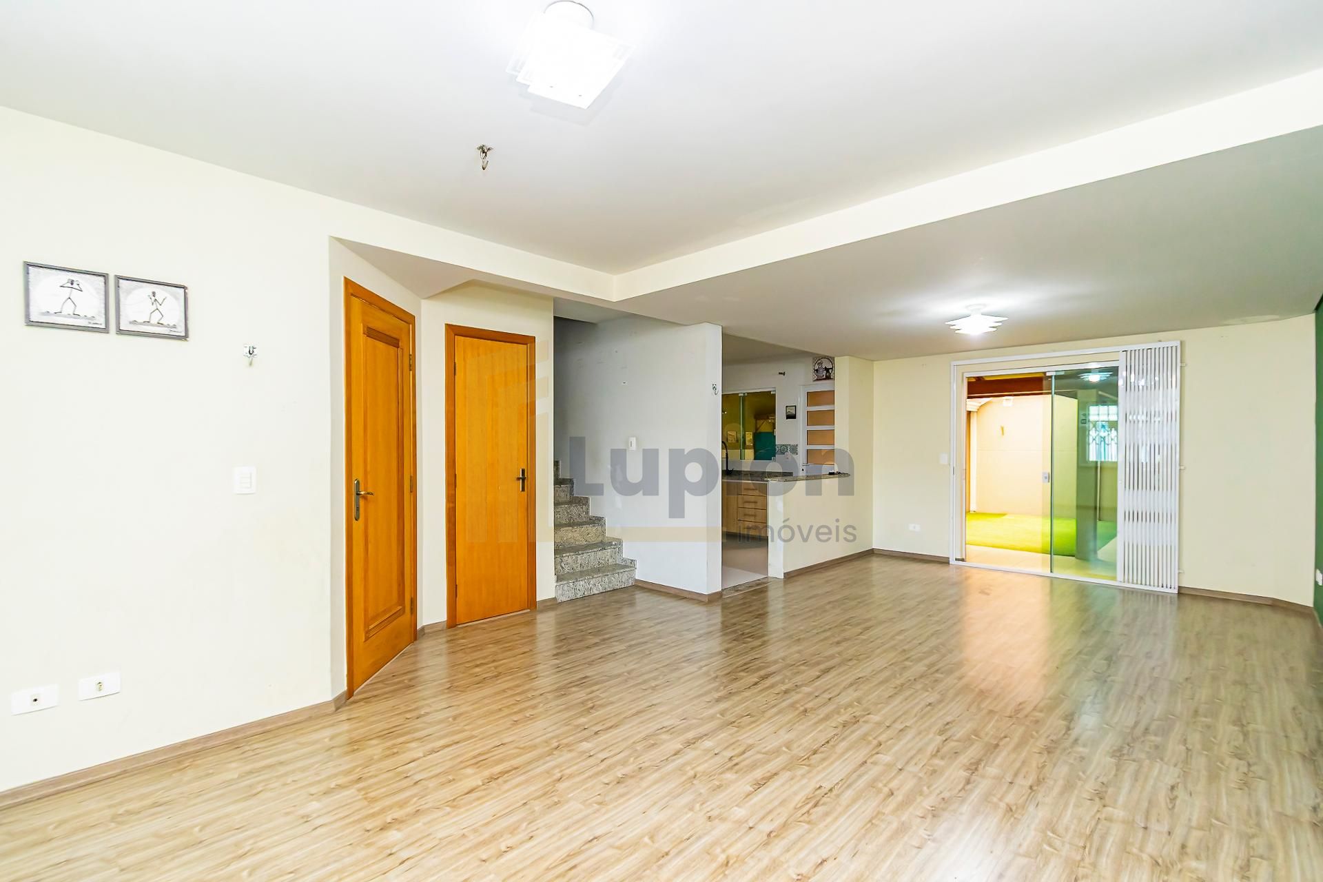 Cajuru Sobrado 3 Dorms, Suíte c  Hidro, Ático, Perto de Tudo