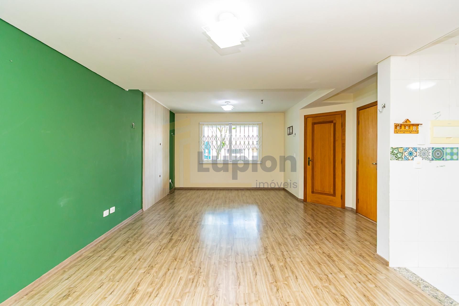 Cajuru Sobrado 3 Dorms, Suíte c  Hidro, Ático, Perto de Tudo