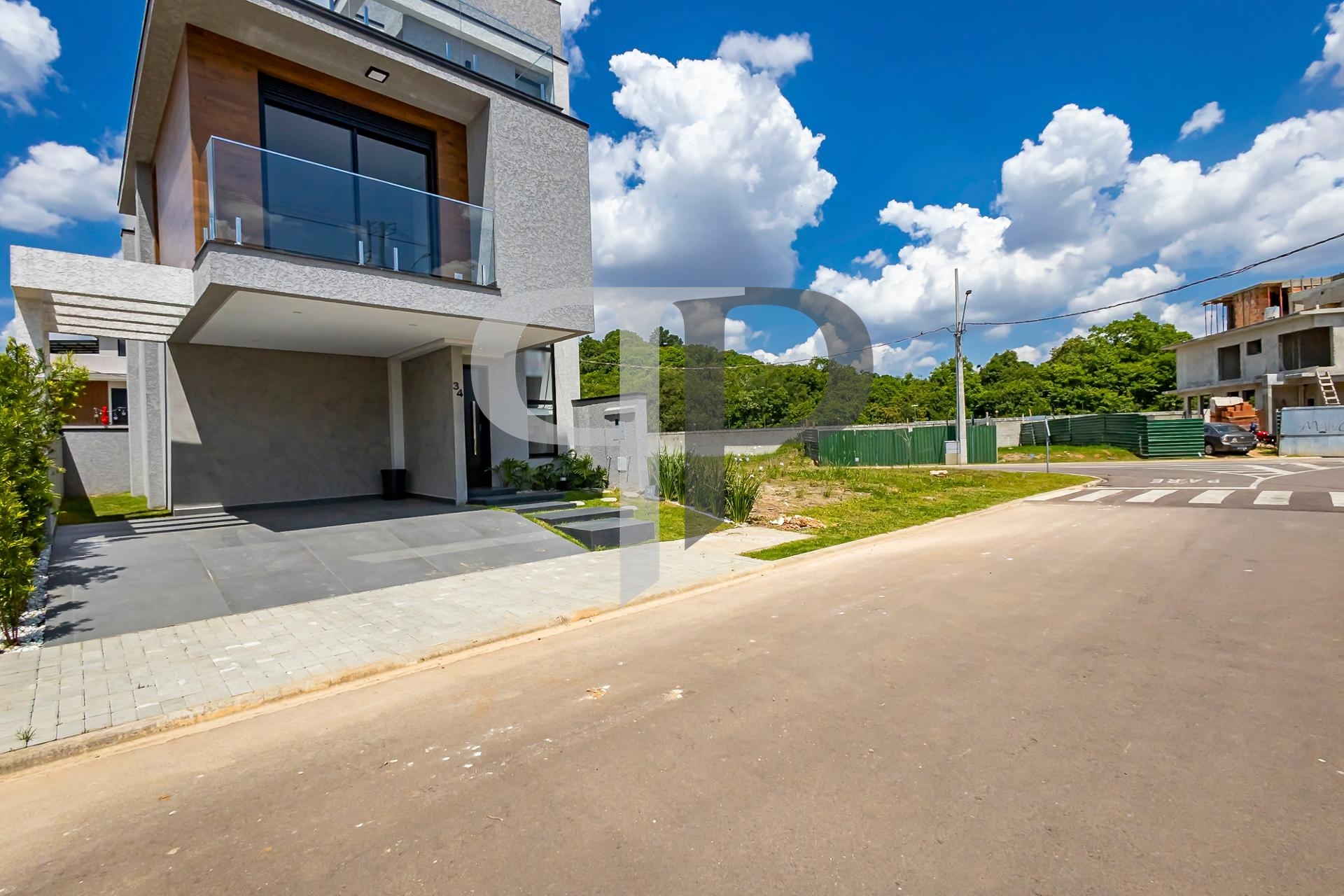 Casa com 3 suites Ã  venda, 213.53 m , santa cÃ¢ndida, CURITIB...
