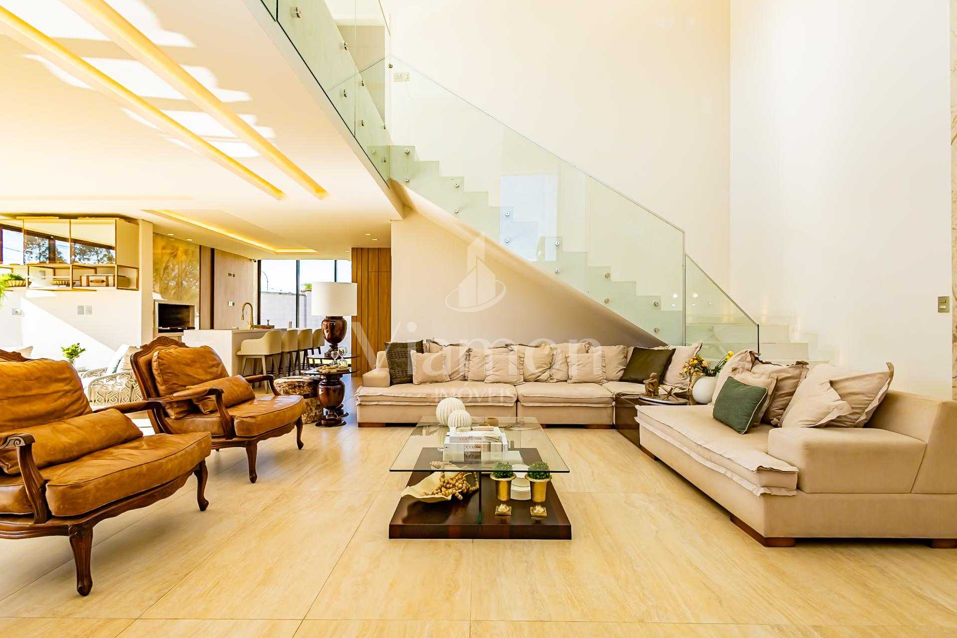 Linda Casa Vista Parque no Alphaville Graciosa, PINHAIS - PR