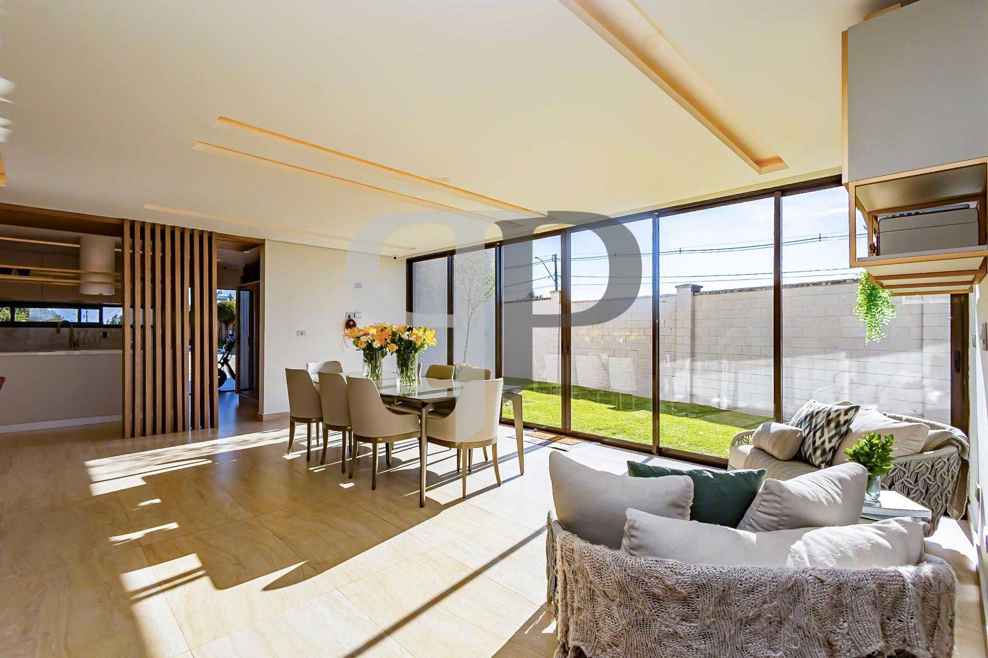 Sobrado Bairro alto 91 m2, 03 qtos, 02 vgs, terreno nos fundos...