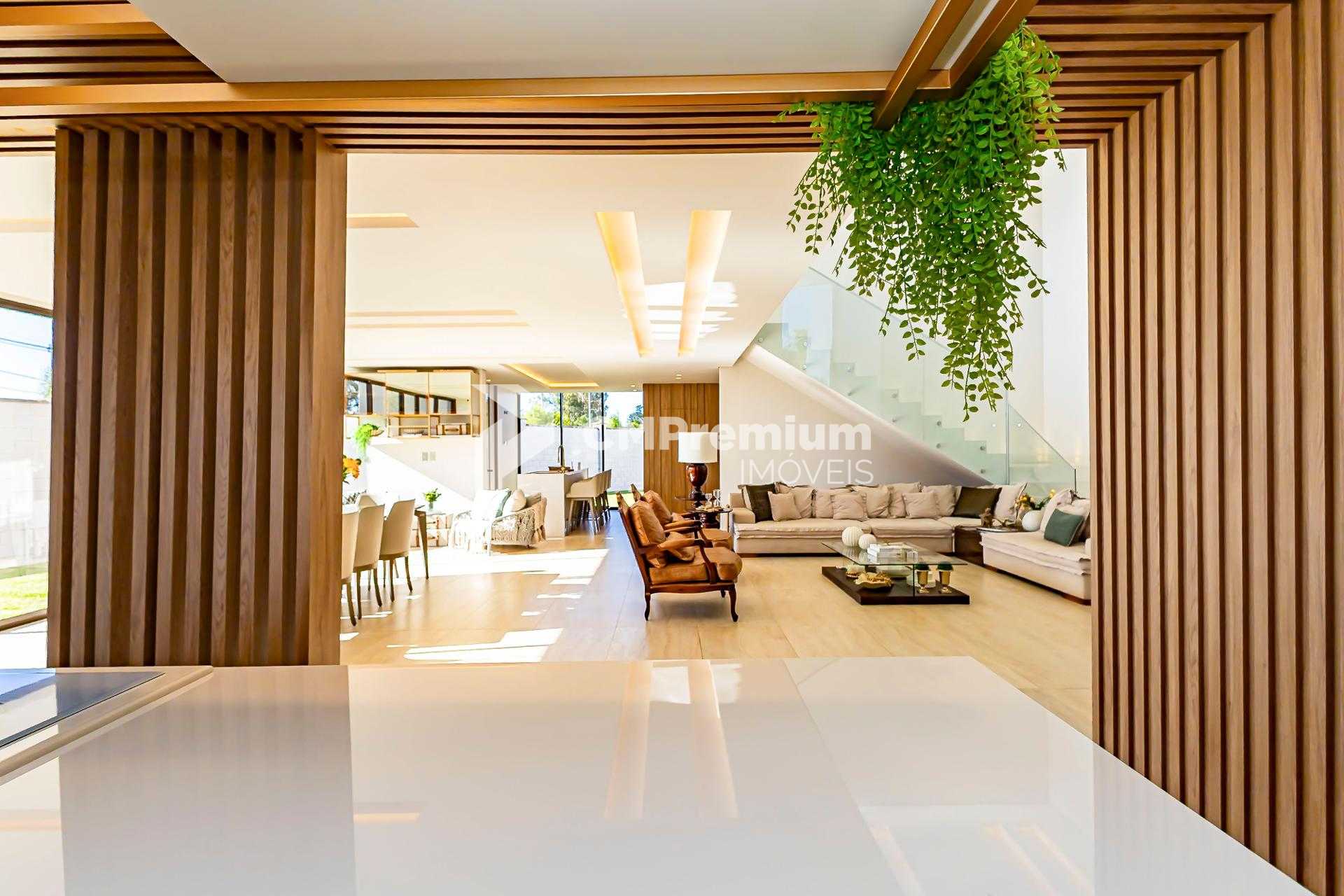 Linda Casa Vista Parque no Alphaville Graciosa, PINHAIS - PR