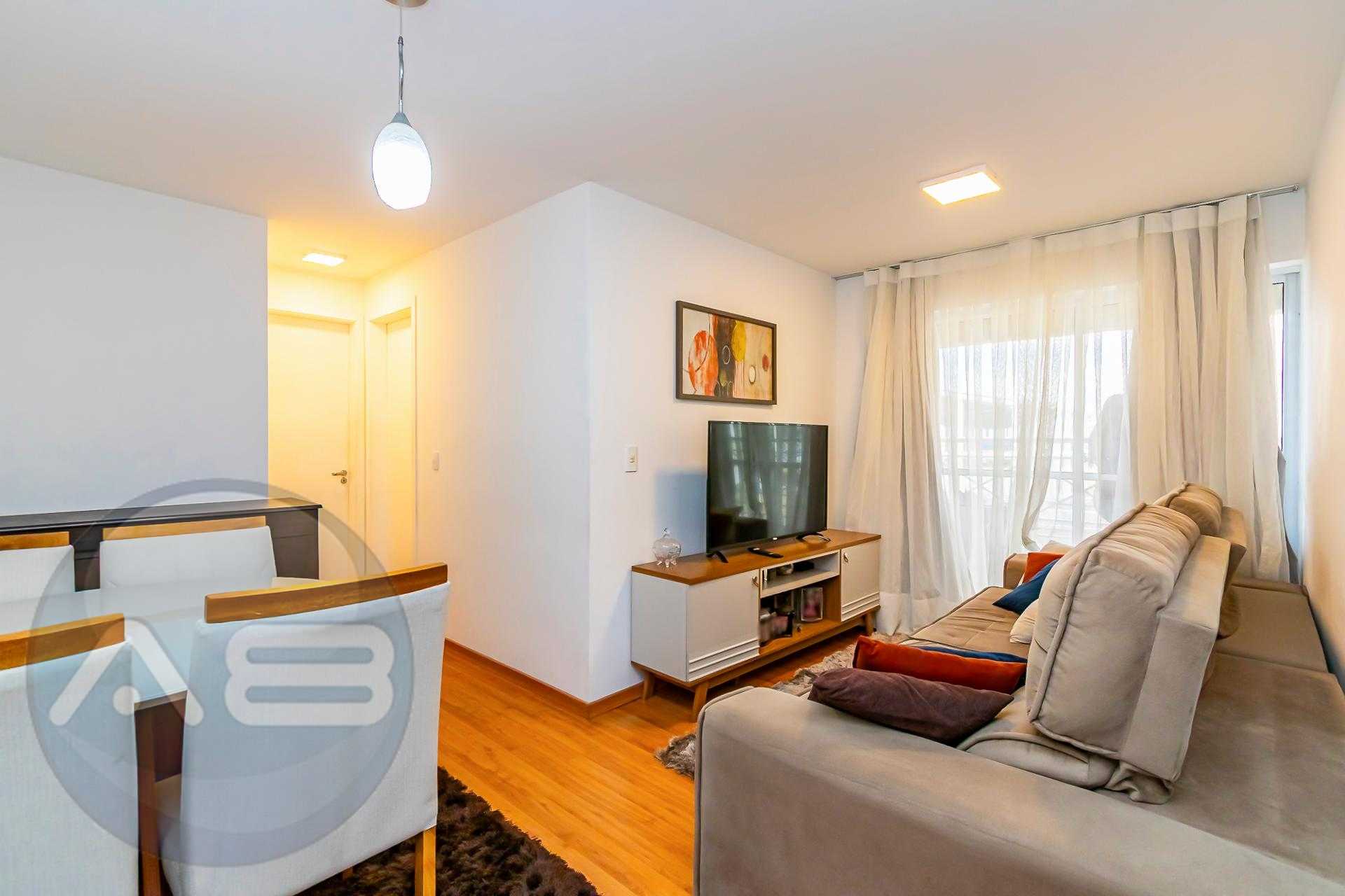 Apartamento com 2 dormitórios,  Condomínio Grand Chateau, Pinh...