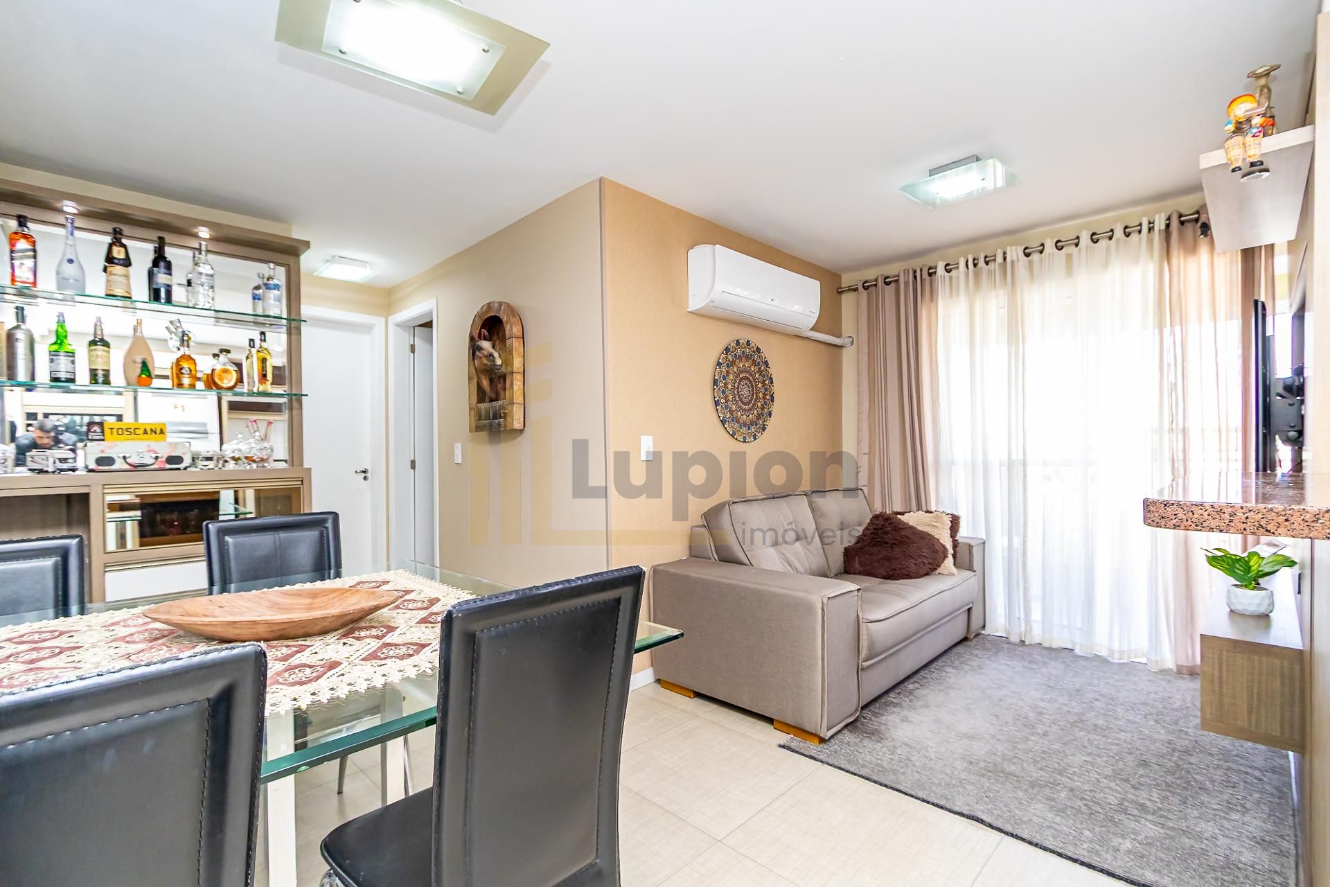 Apartamento com 2 dormitórios, Condomínio Grand Chateau, Pinha...