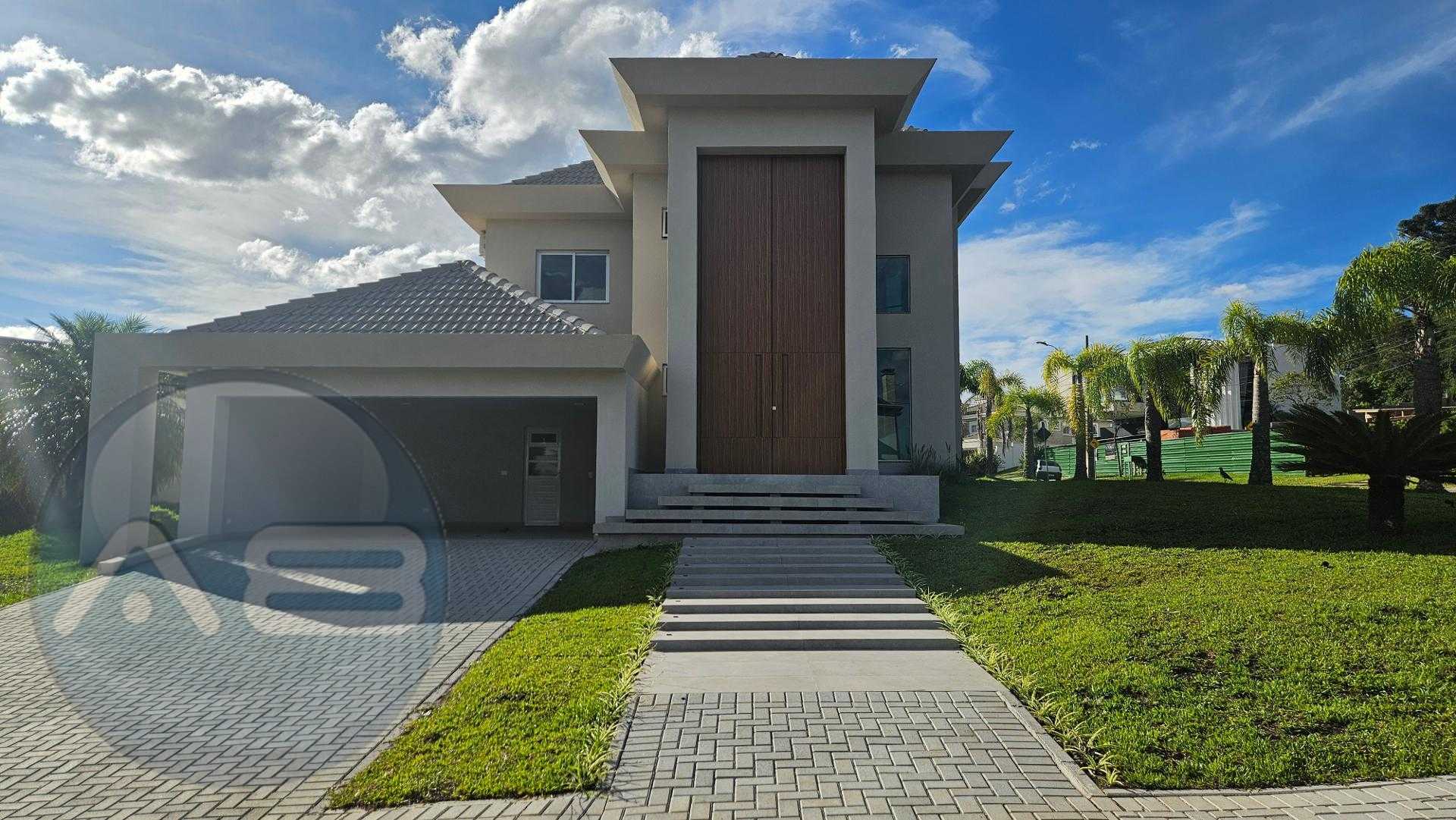 Casa com 4 quartos sendo 3 no térreo, com 435m2, Alphaville Gr...