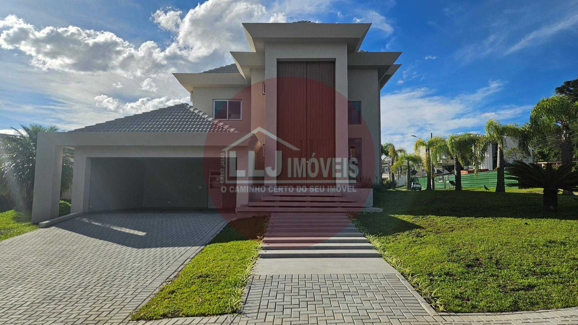 Casa com 4 quartos sendo 3 no térreo, com 435m2, Alphaville Graciosa - Pinhais - PR