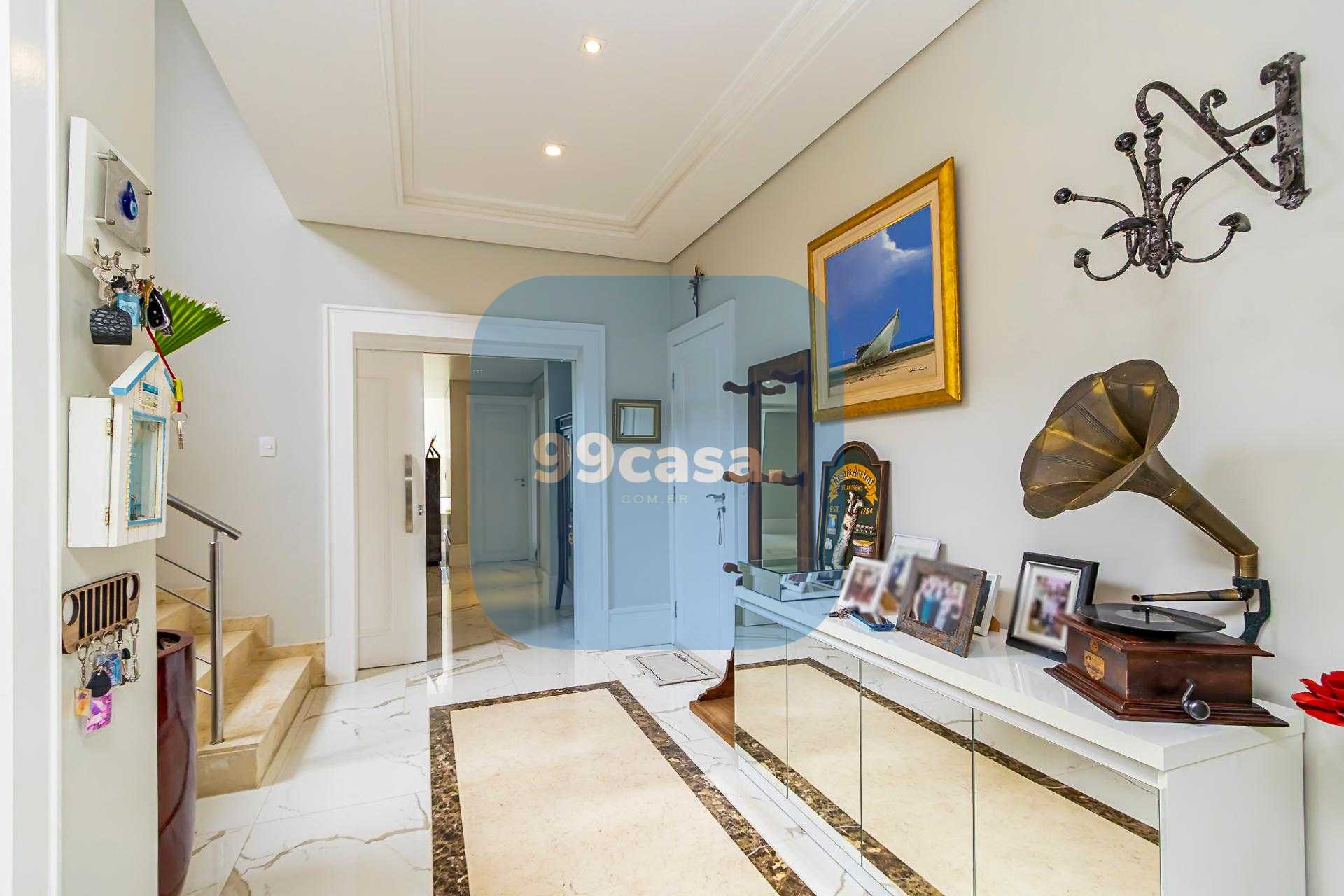 Casa à venda com 5 quartos, sendo 2 suítes em Alphaville Graci...