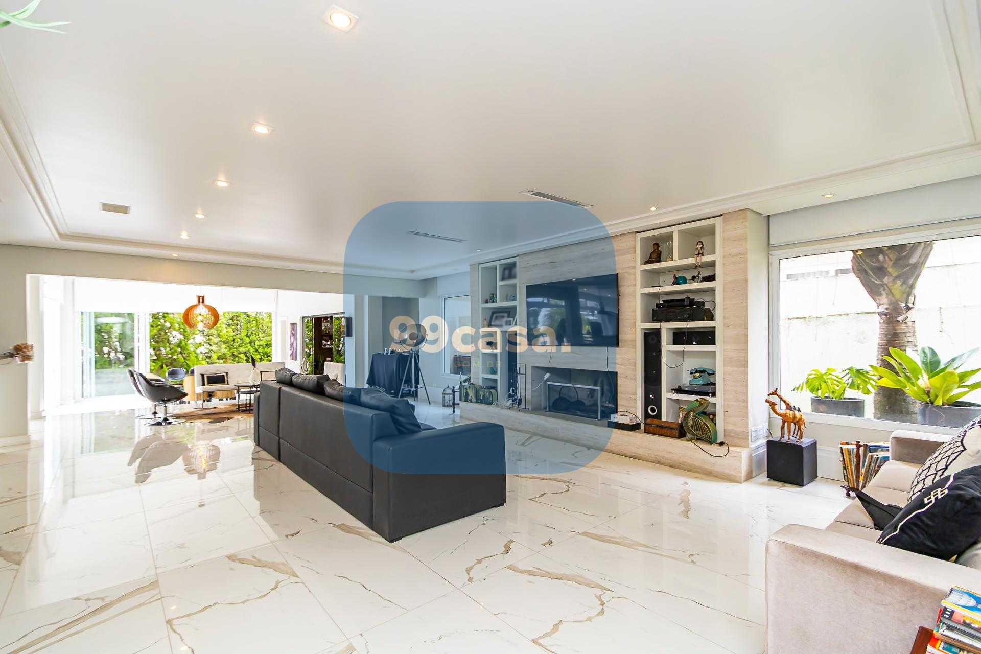 Casa à venda com 5 quartos, sendo 2 suítes em Alphaville Graci...