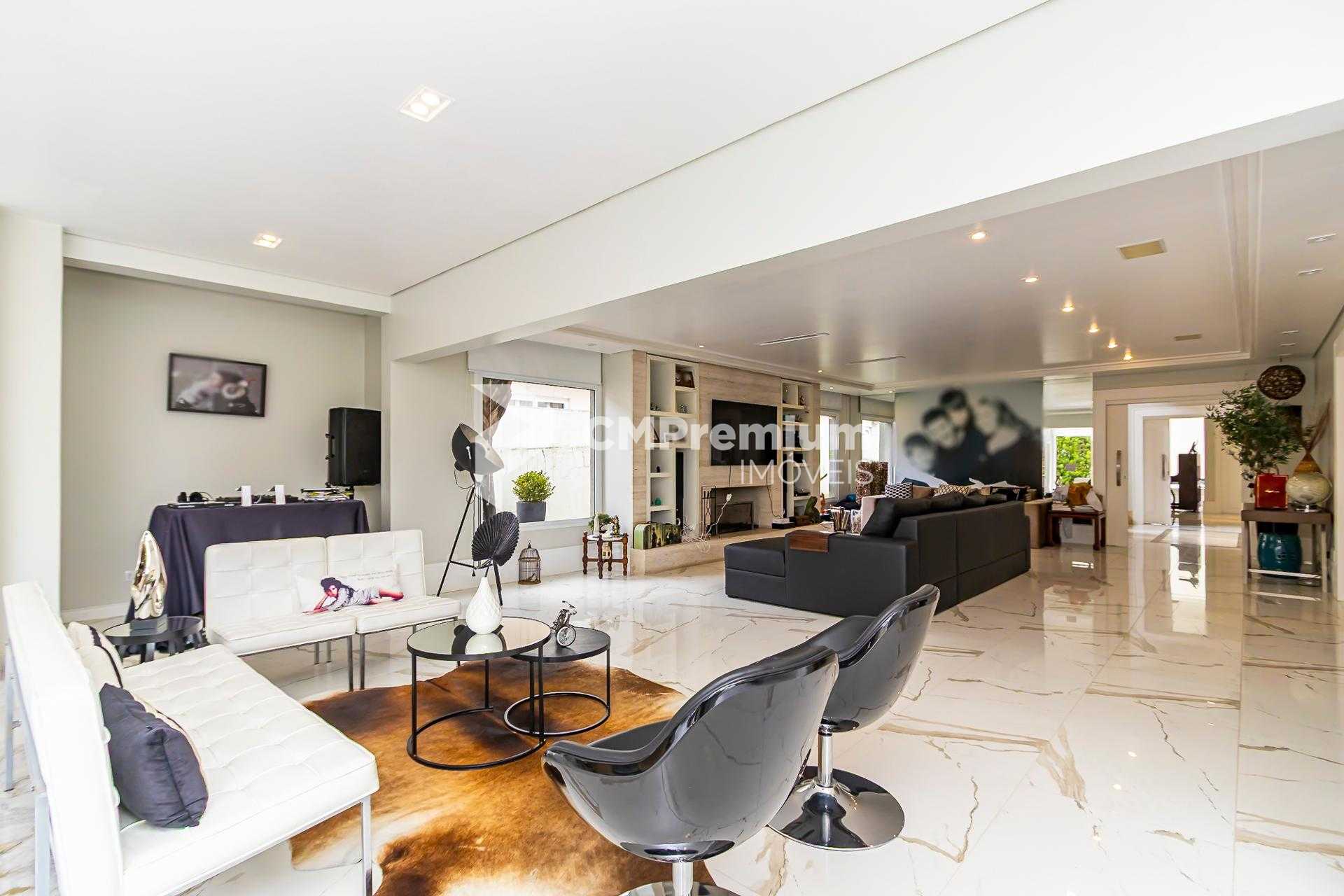 Casa à venda com 5 quartos, sendo 2 suítes em Alphaville Graci...