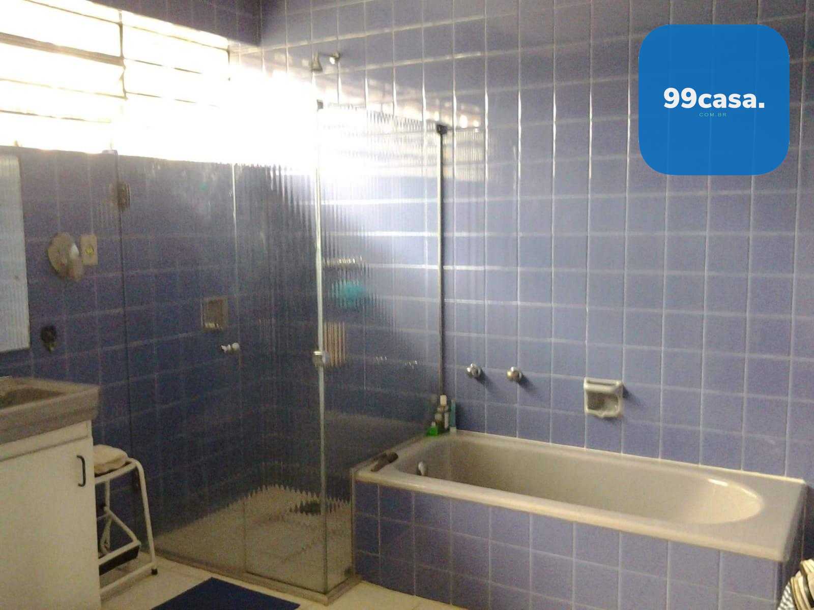 Casa para Locação 4 quartos 4 vagas Hugo Lange, CURITIBA - PR