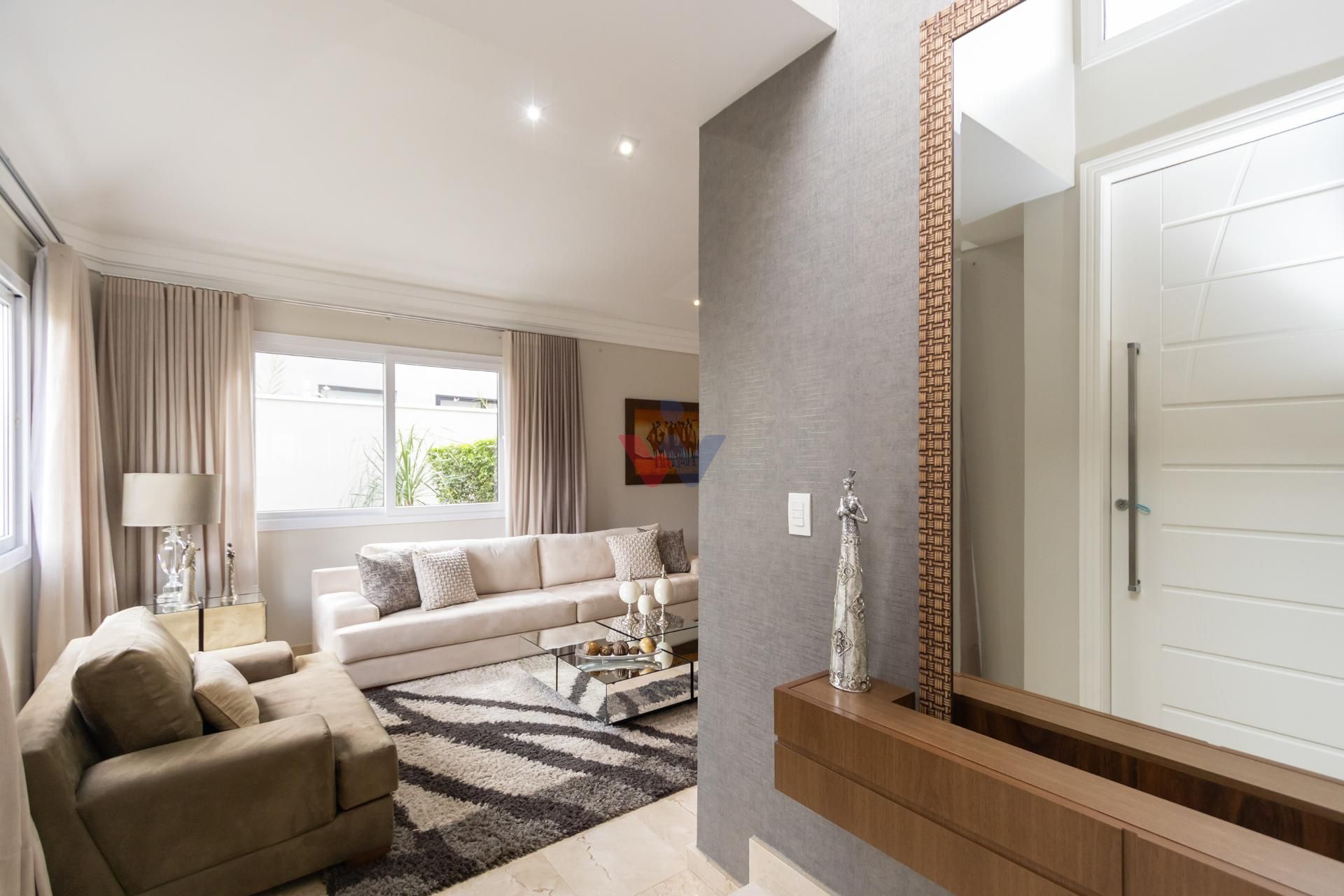 Linda residência de 5 dorm 4 vagas cobertas no Alphaville Grac...