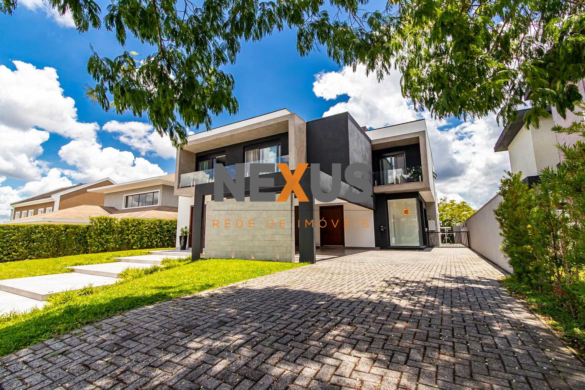 Casa com 4 Suítes, à venda por R$6.450.000 no Alphaville graci...
