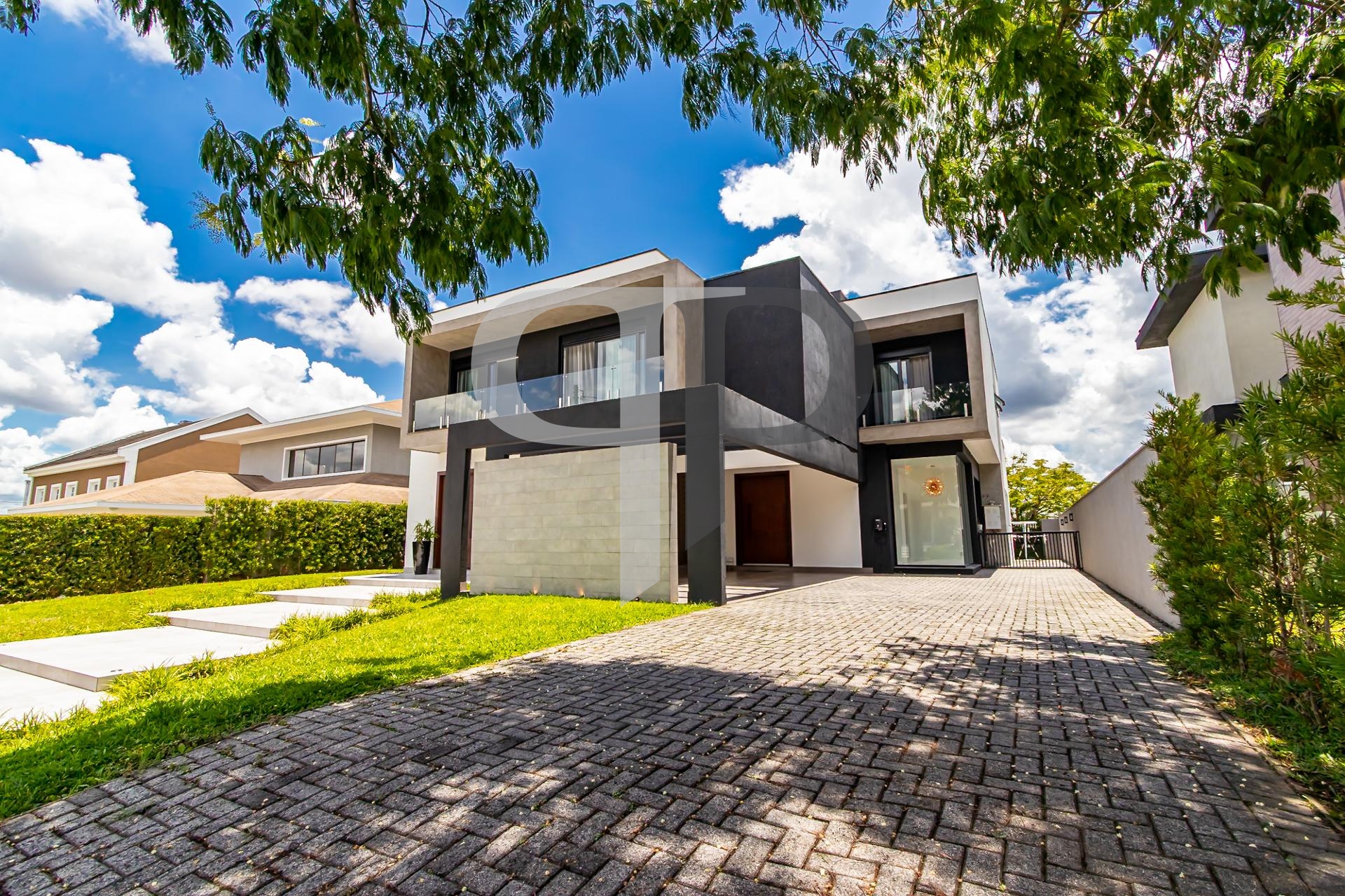 Casa com 4 Suítes, à venda por R$6.450.000 no Alphaville graci...
