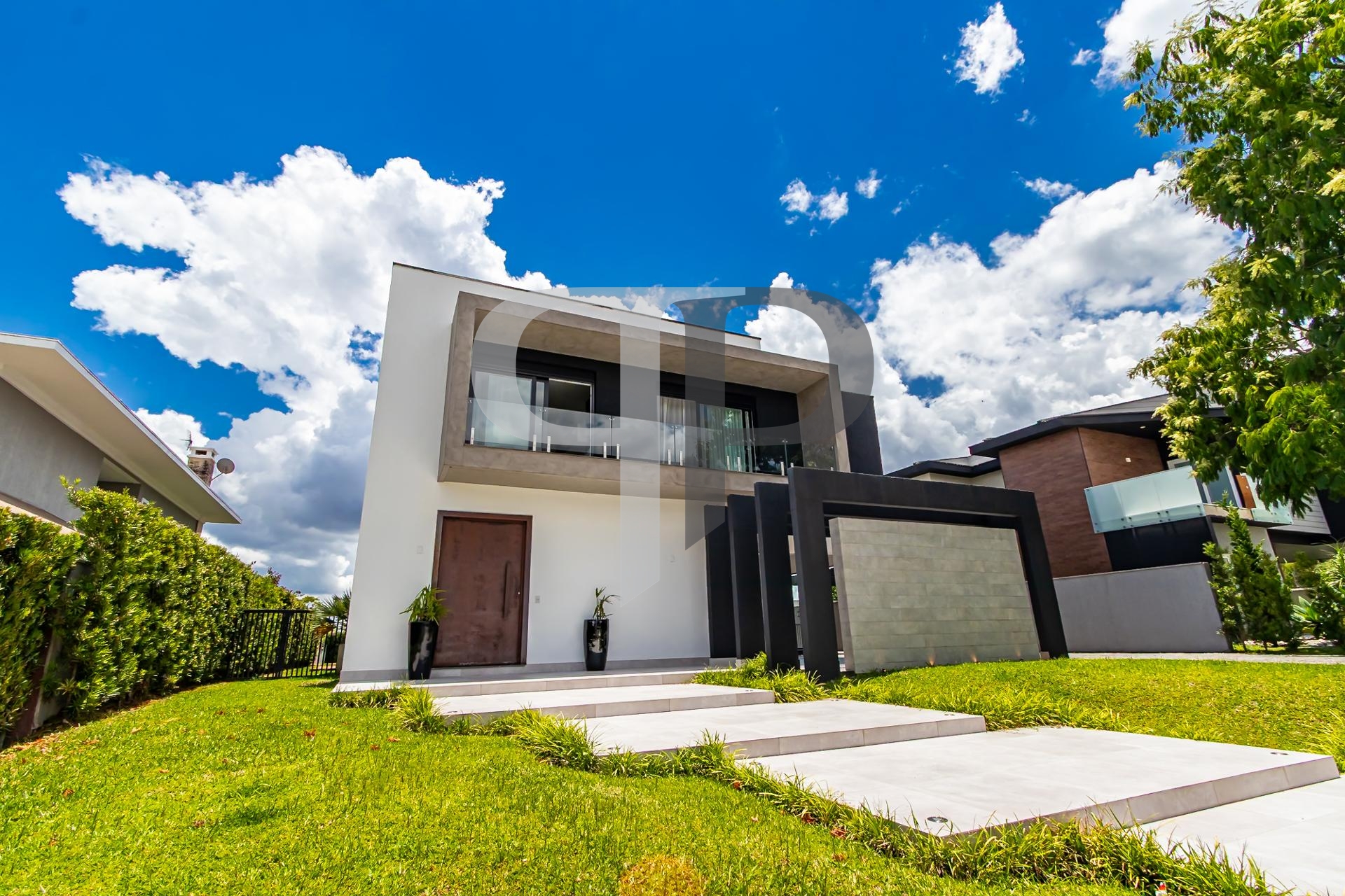 Casa com 4 Suítes, à venda por R$6.450.000 no Alphaville graci...