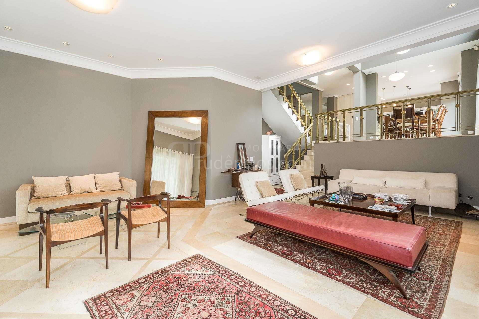 Linda Casa à venda 492m2 , Alphaville Graciosa, PINHAIS - PR