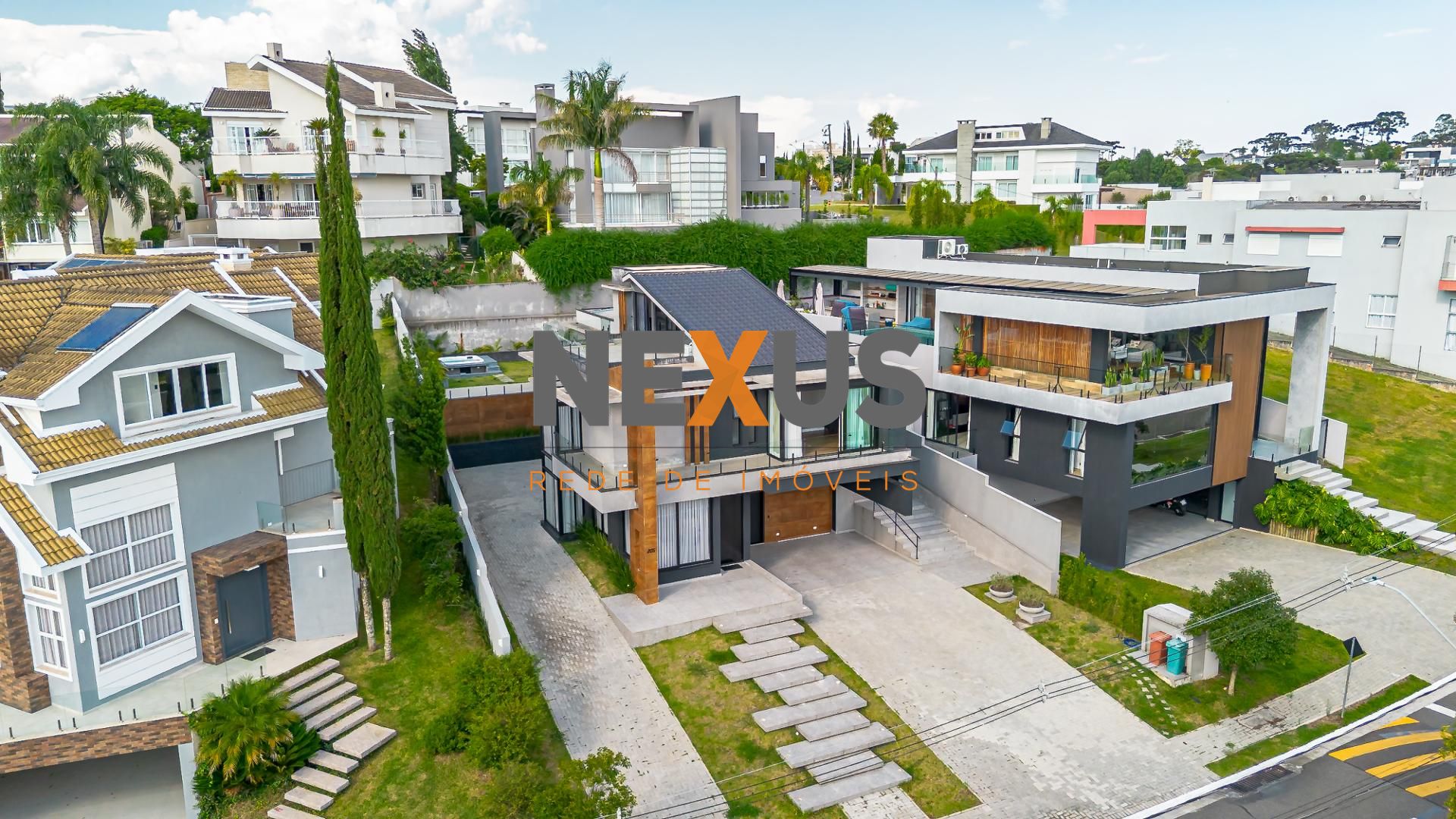 Casa com 3 quartos, 416 m  - Alphaville Graciosa - Pinhais PR