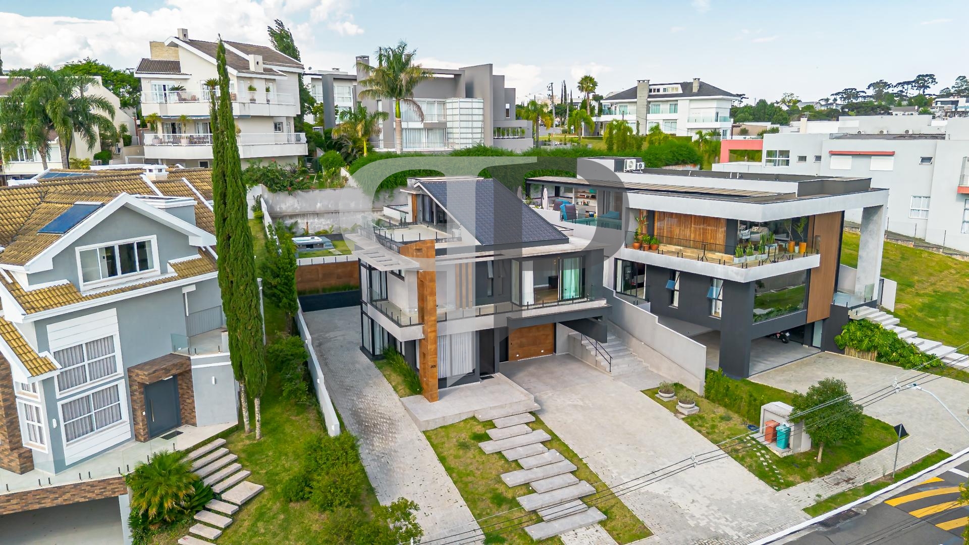 Casa com 3 quartos, 416 m² - Alphaville Graciosa - Pinhais/PR