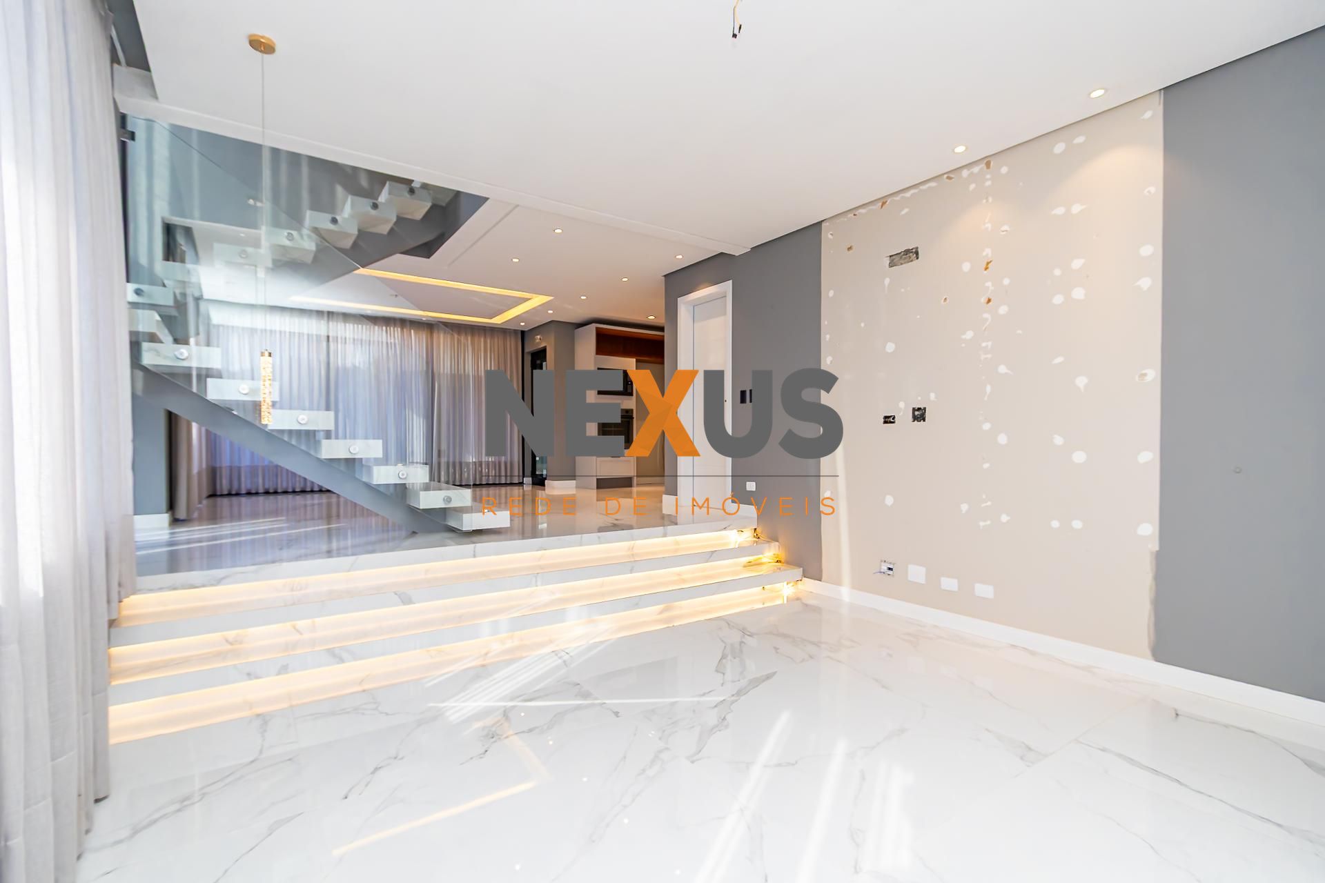 Casa com 3 quartos, 416 m  - Alphaville Graciosa - Pinhais PR