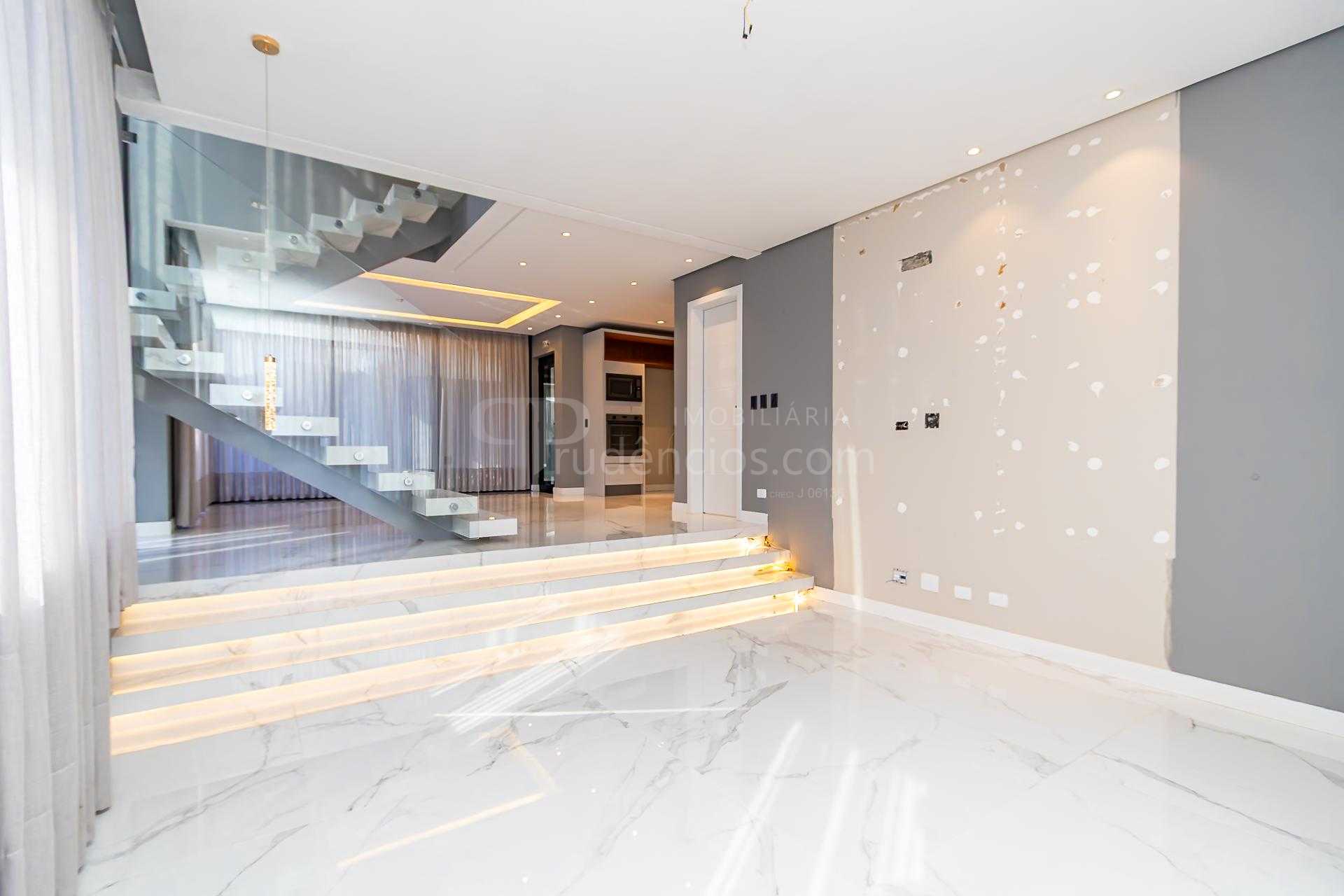 Casa com 3 quartos, 416 m  - Alphaville Graciosa - Pinhais PR