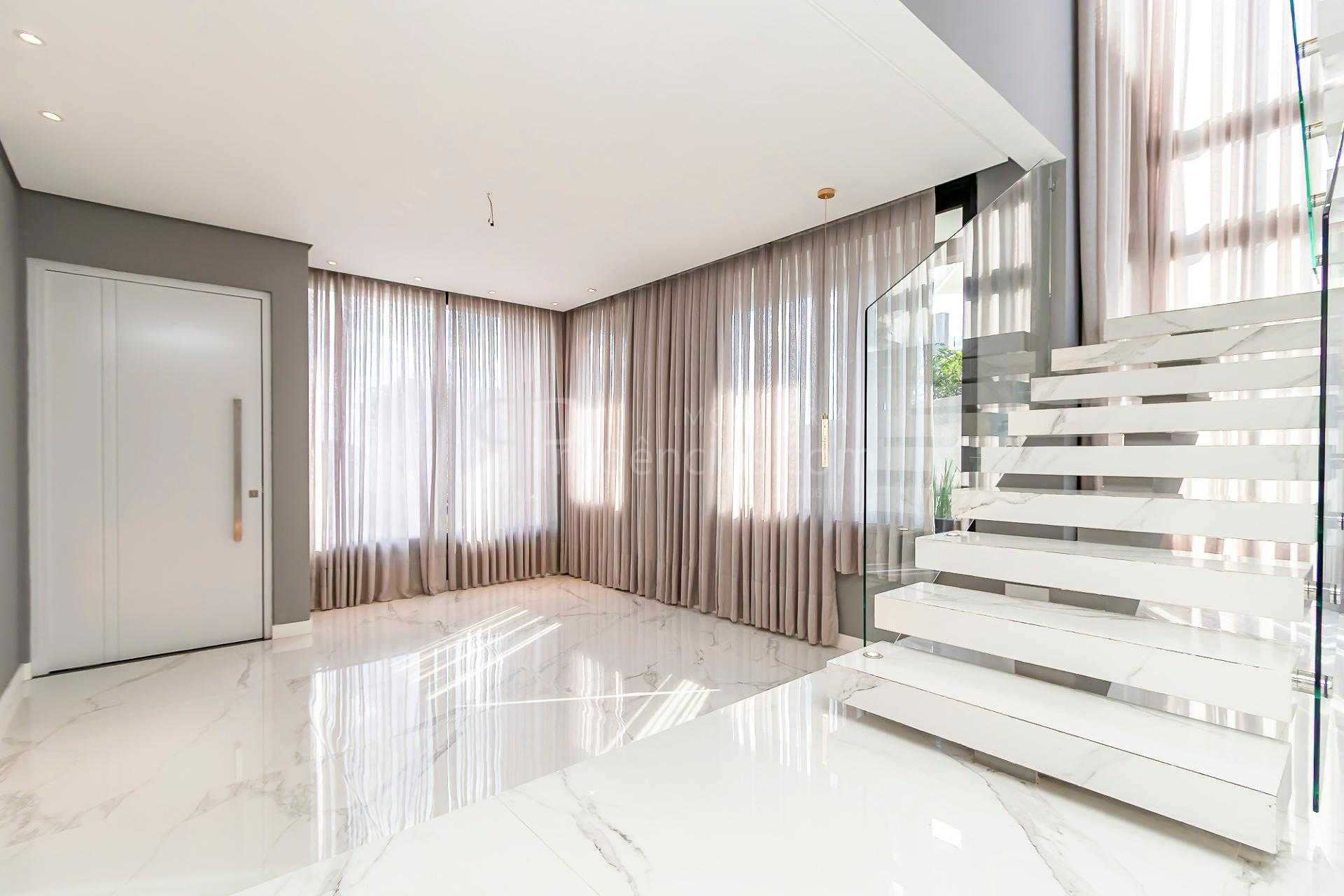 Casa com 3 quartos, 416 m  - Alphaville Graciosa - Pinhais PR