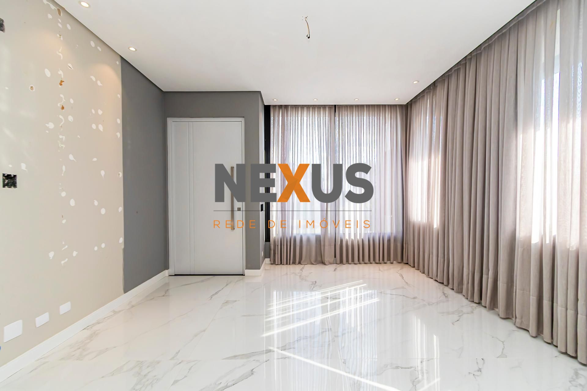 Casa com 3 quartos, 416 m  - Alphaville Graciosa - Pinhais PR