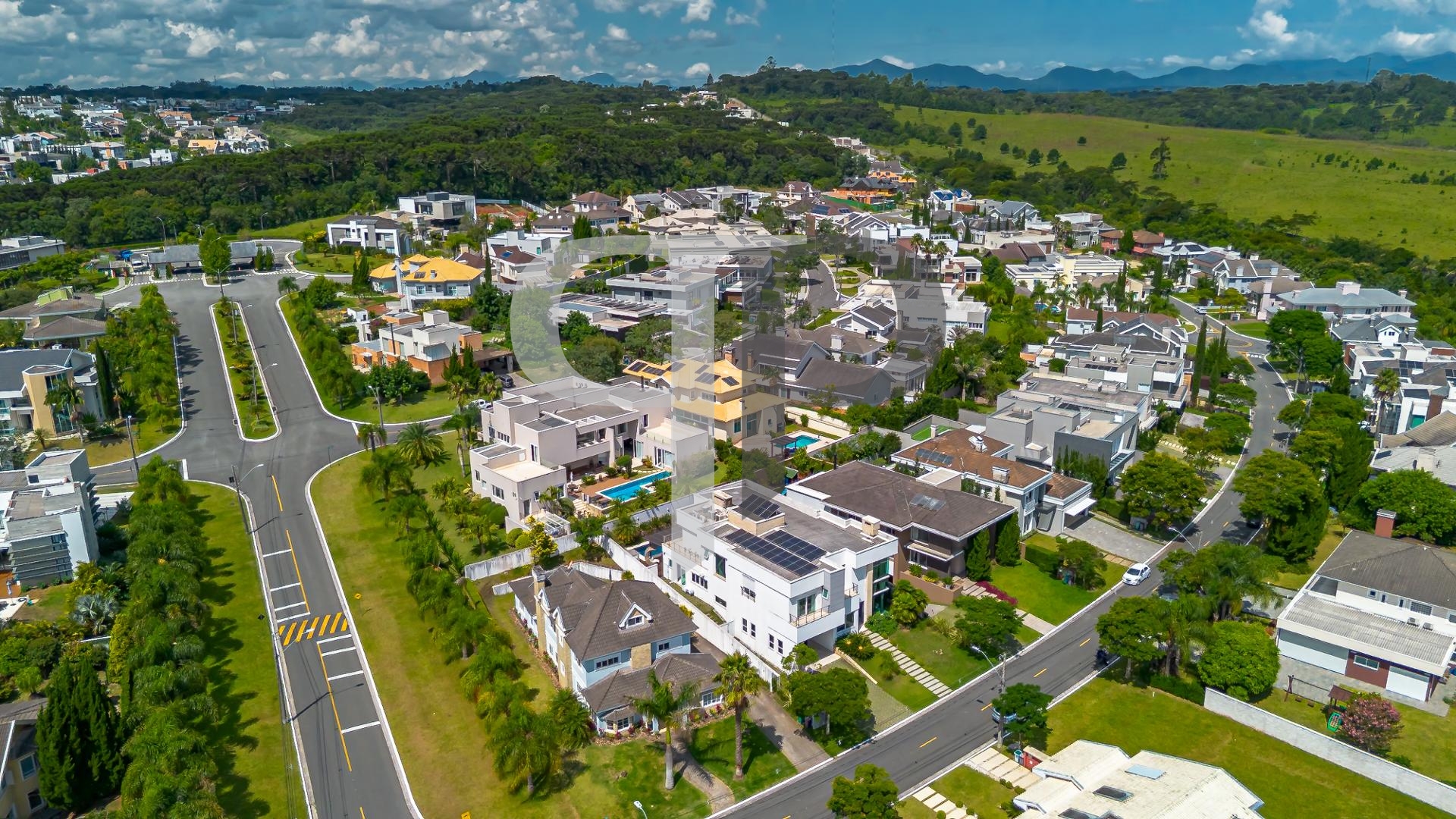 Casa Ã  venda com 551m2, Alphaville Graciosa, PINHAIS - PR