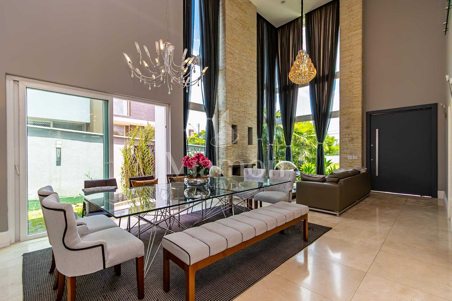 Casa à venda com 551m2, Alphaville Graciosa, PINHAIS - PR