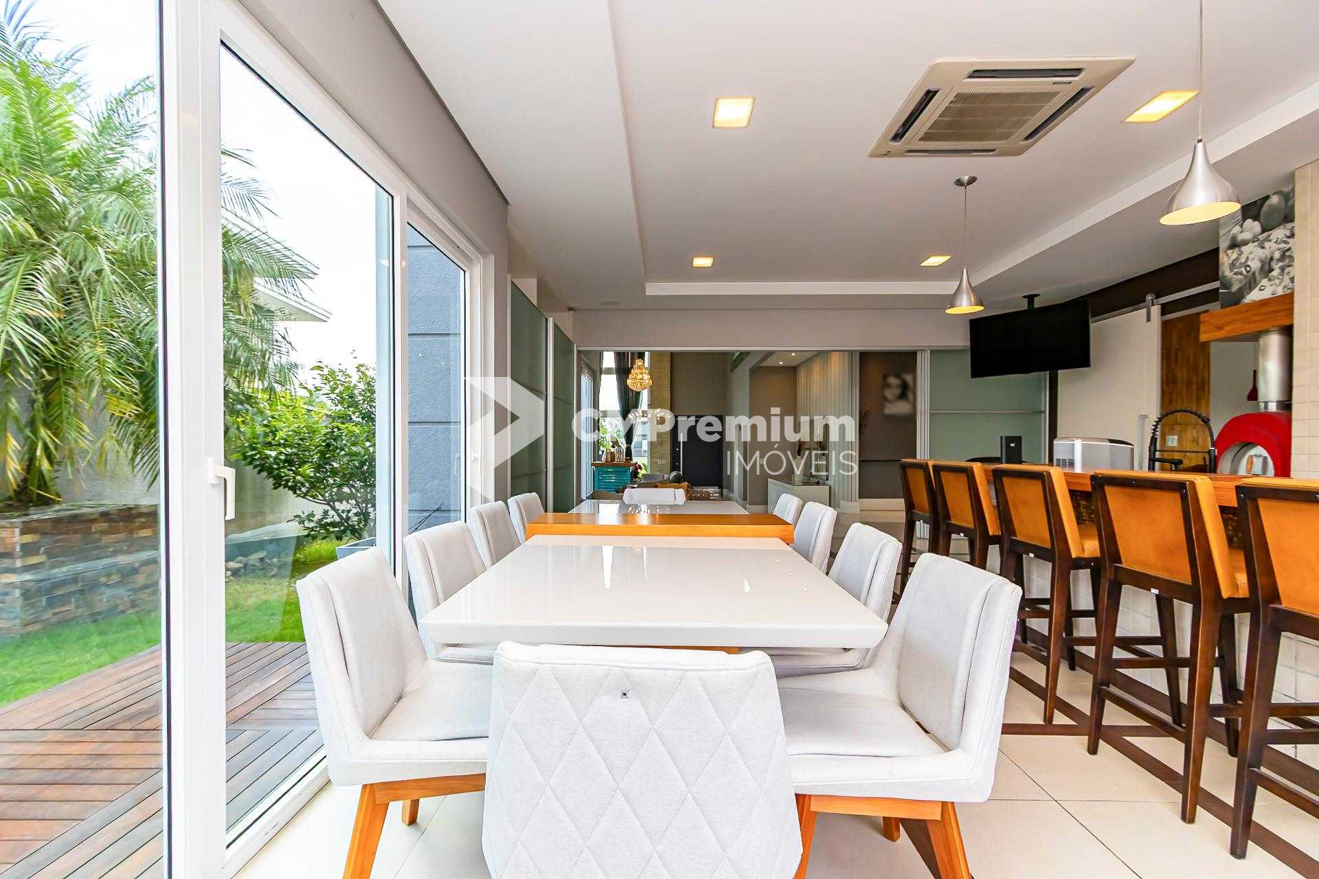 Casa à venda com 551m2, Alphaville Graciosa, PINHAIS - PR