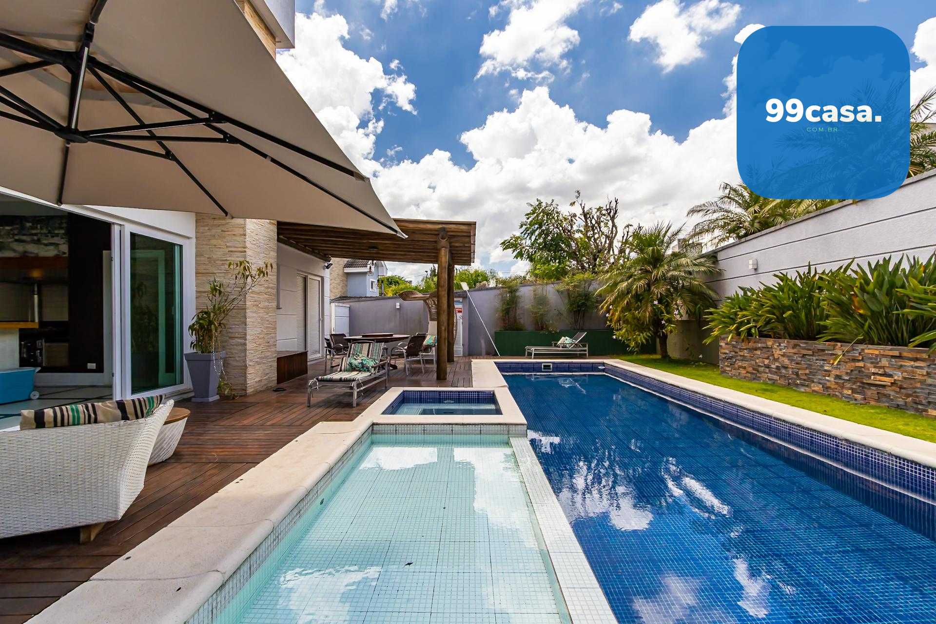 Casa à venda com 551m2, Alphaville Graciosa, PINHAIS - PR