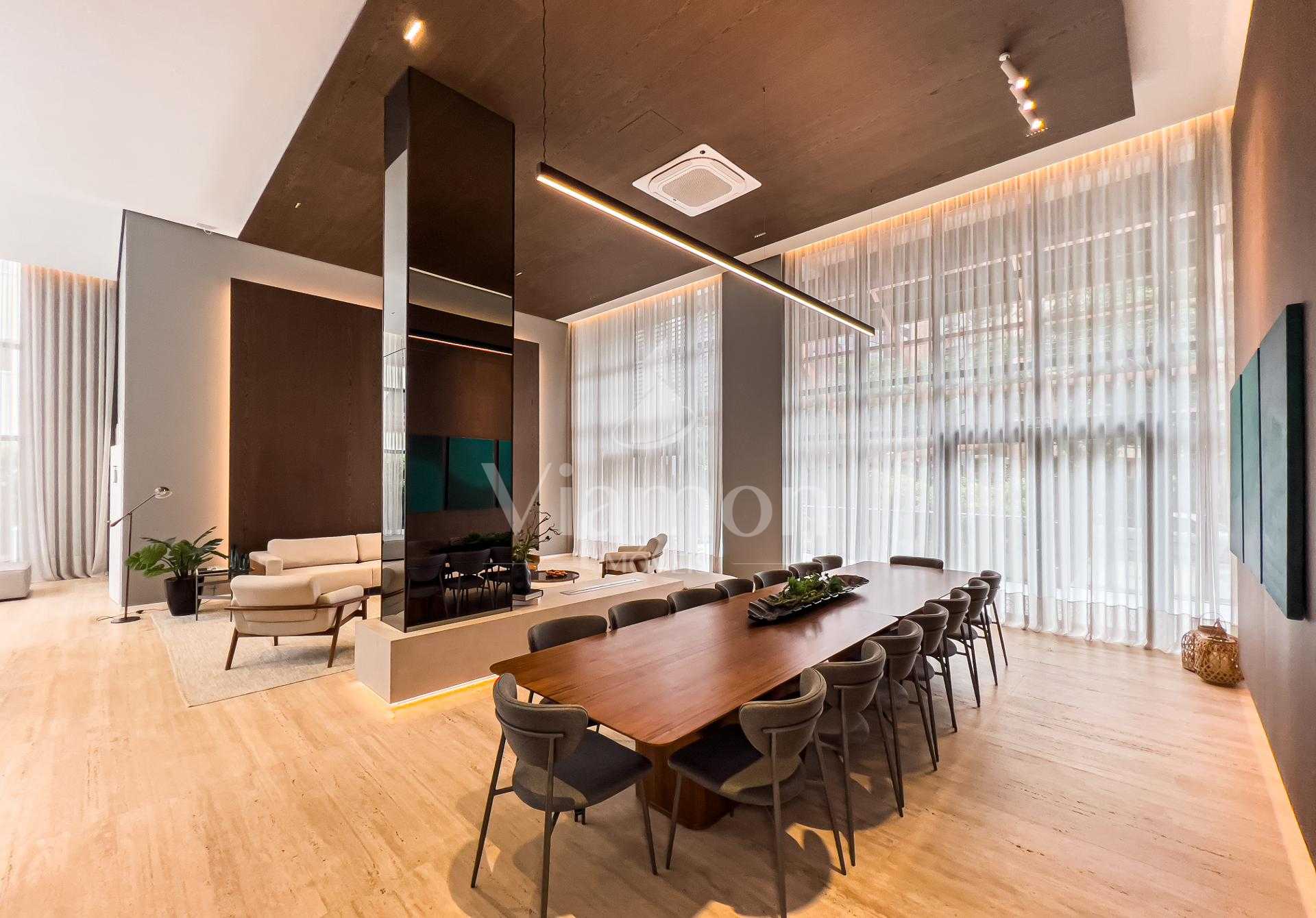 Apartamento exclusivo no Cabral | 227,98 m  privativos | 3 suí...