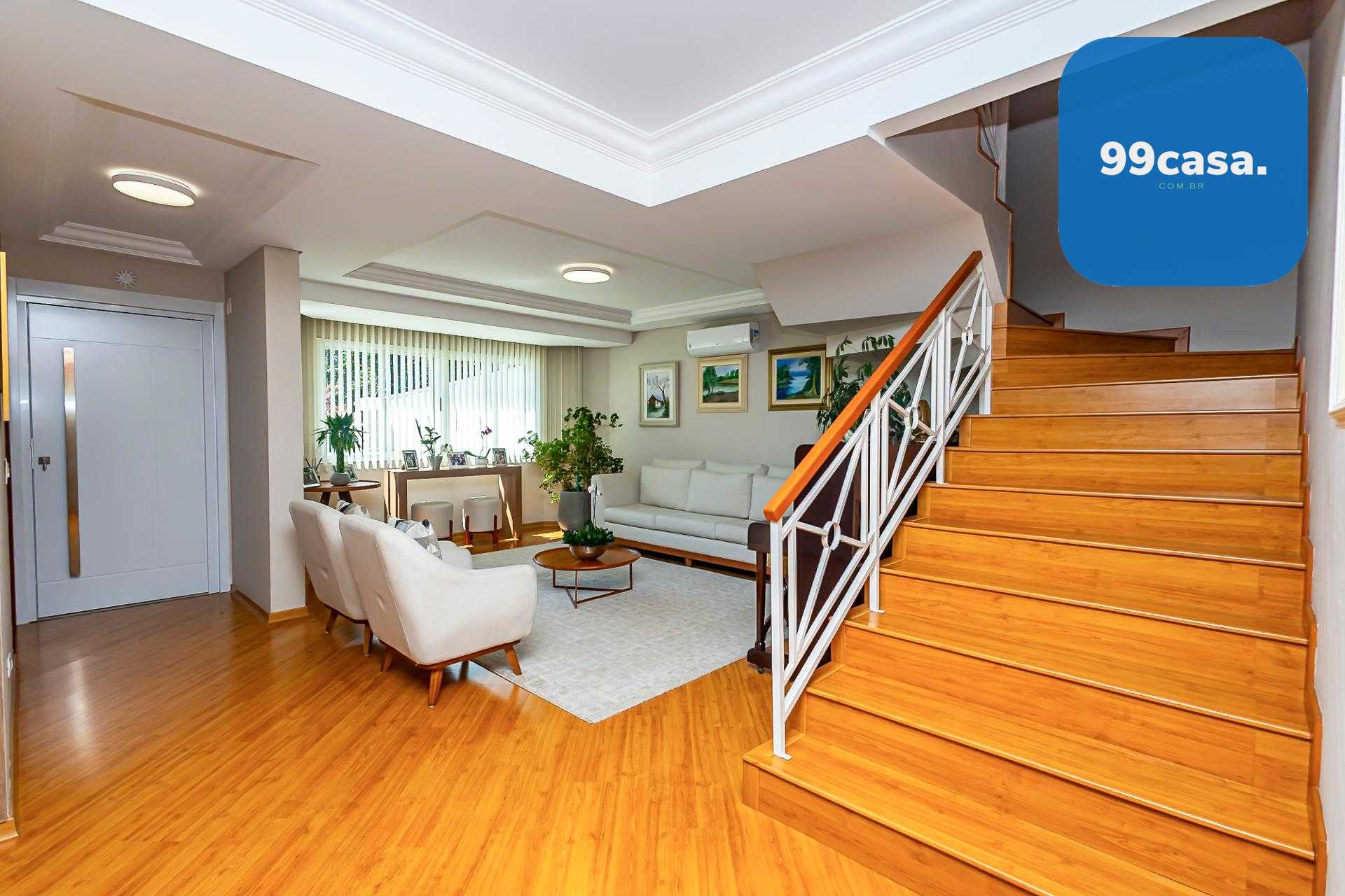 Linda casa na melhor regiao do Ahu, 466m2 privativos. 4 suites