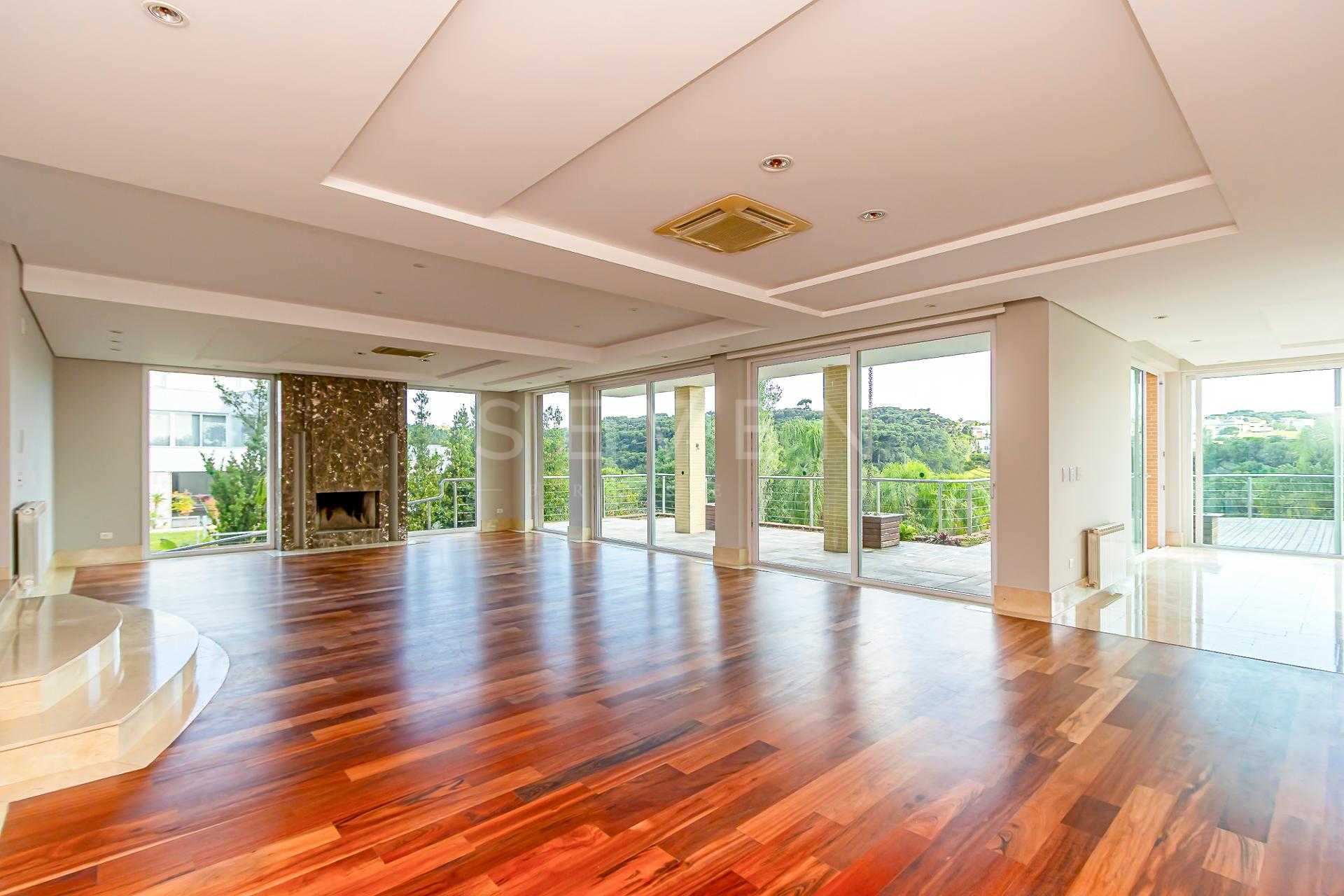 Casa VISTA GOLF com 4 dormitórios à venda no Alphaville Gracio...