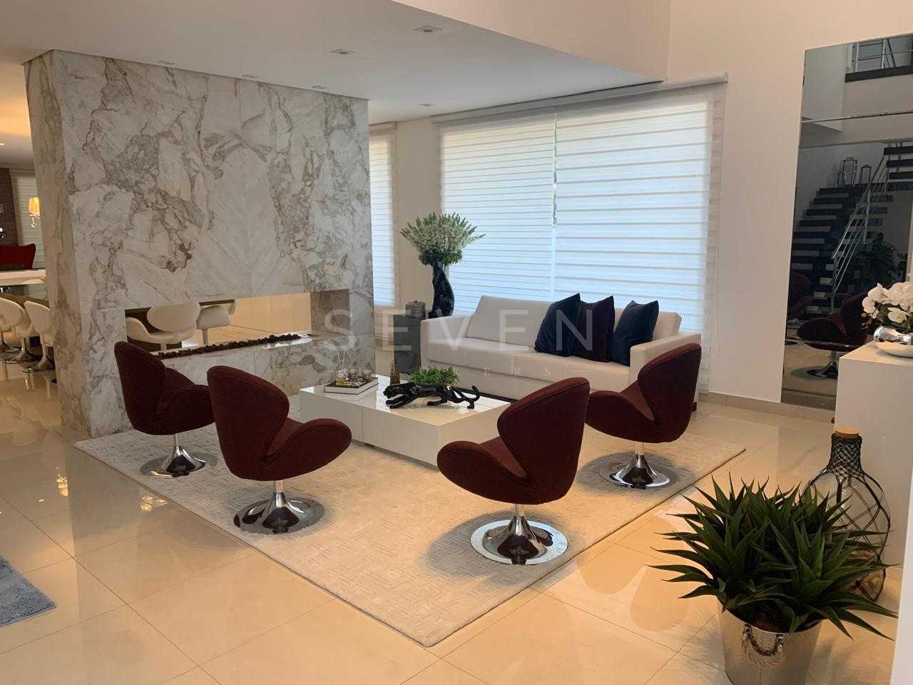 Casa à venda 552m2 e 4 suítes - Alphaville Graciosa, PINHAIS - PR