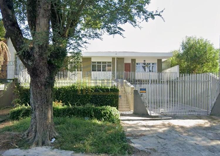 Casa à venda com terreno de 607m2 no Guabirotuba, CURITIBA - PR