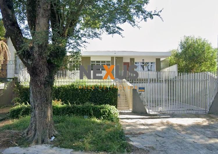 Casa à venda com terreno de 607m2 no Guabirotuba, CURITIBA - PR